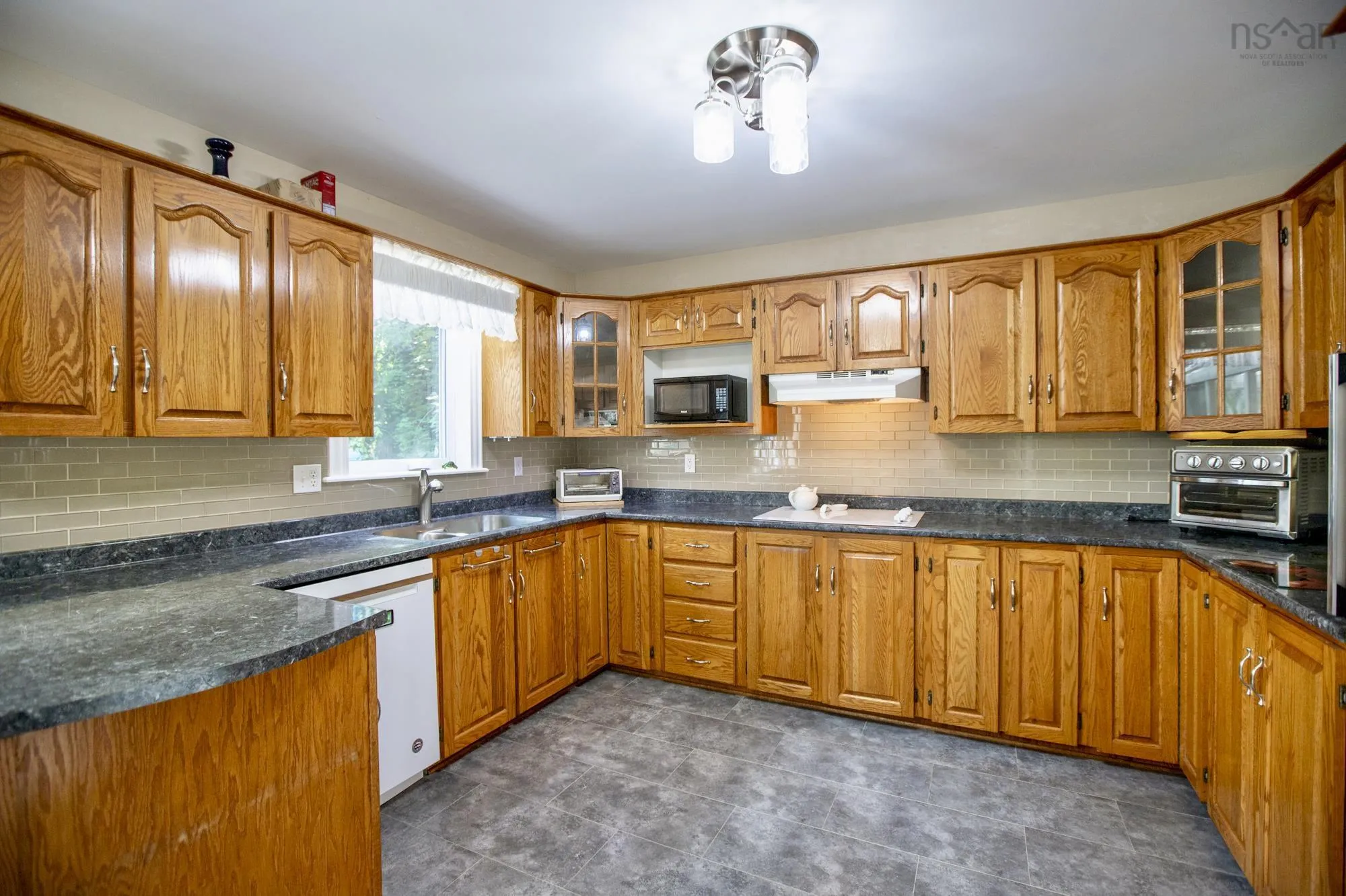 27 Glenelg Court, Lake Loon, NS B2W 6C7, 4 Bedrooms Bedrooms, ,2 BathroomsBathrooms,Residential,For Sale,Glenelg,202518910