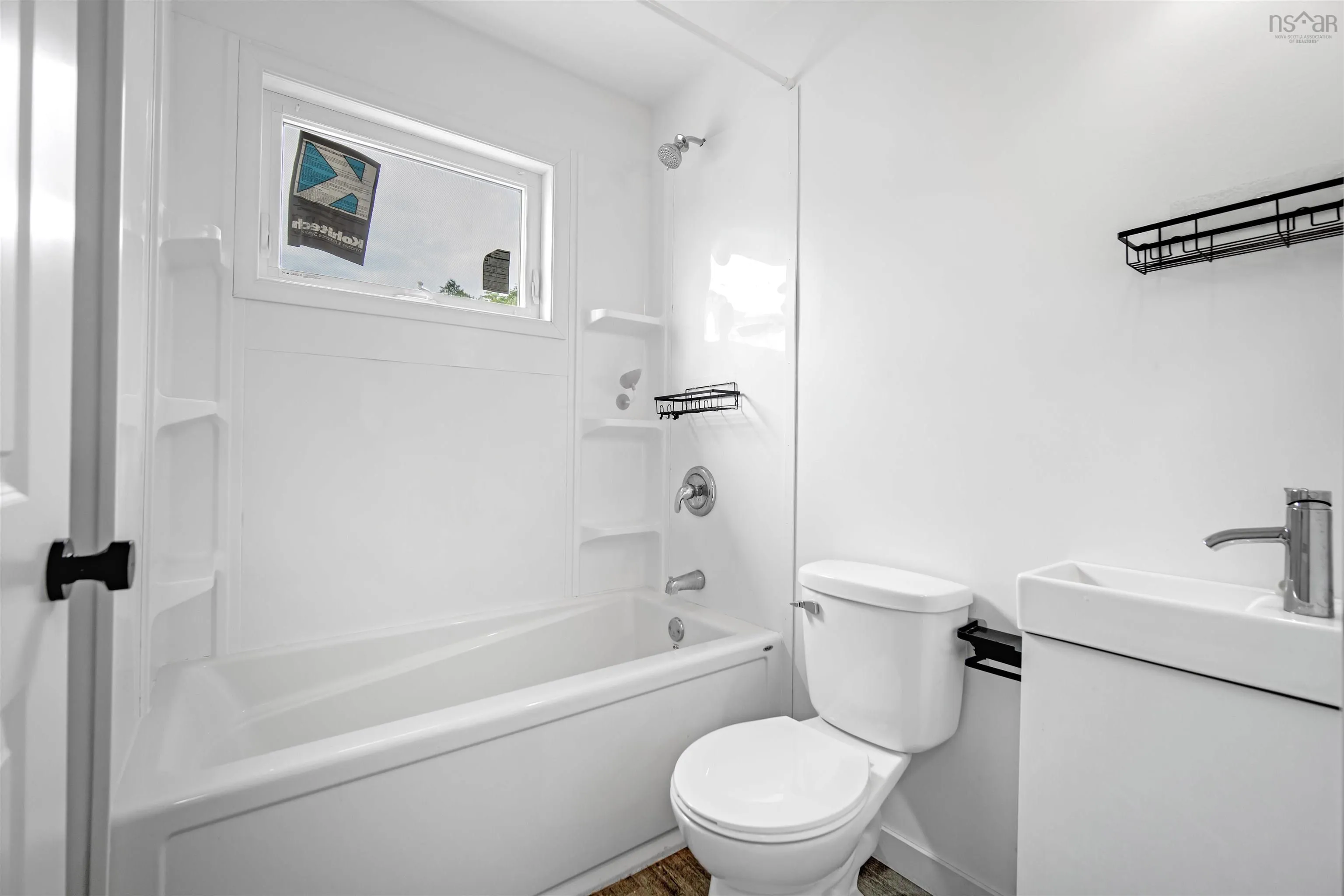 61/63 Brian Drive, Dartmouth, NS B2W 2N2, 6 Bedrooms Bedrooms, ,Residential Income,For Sale,Brian,202517896