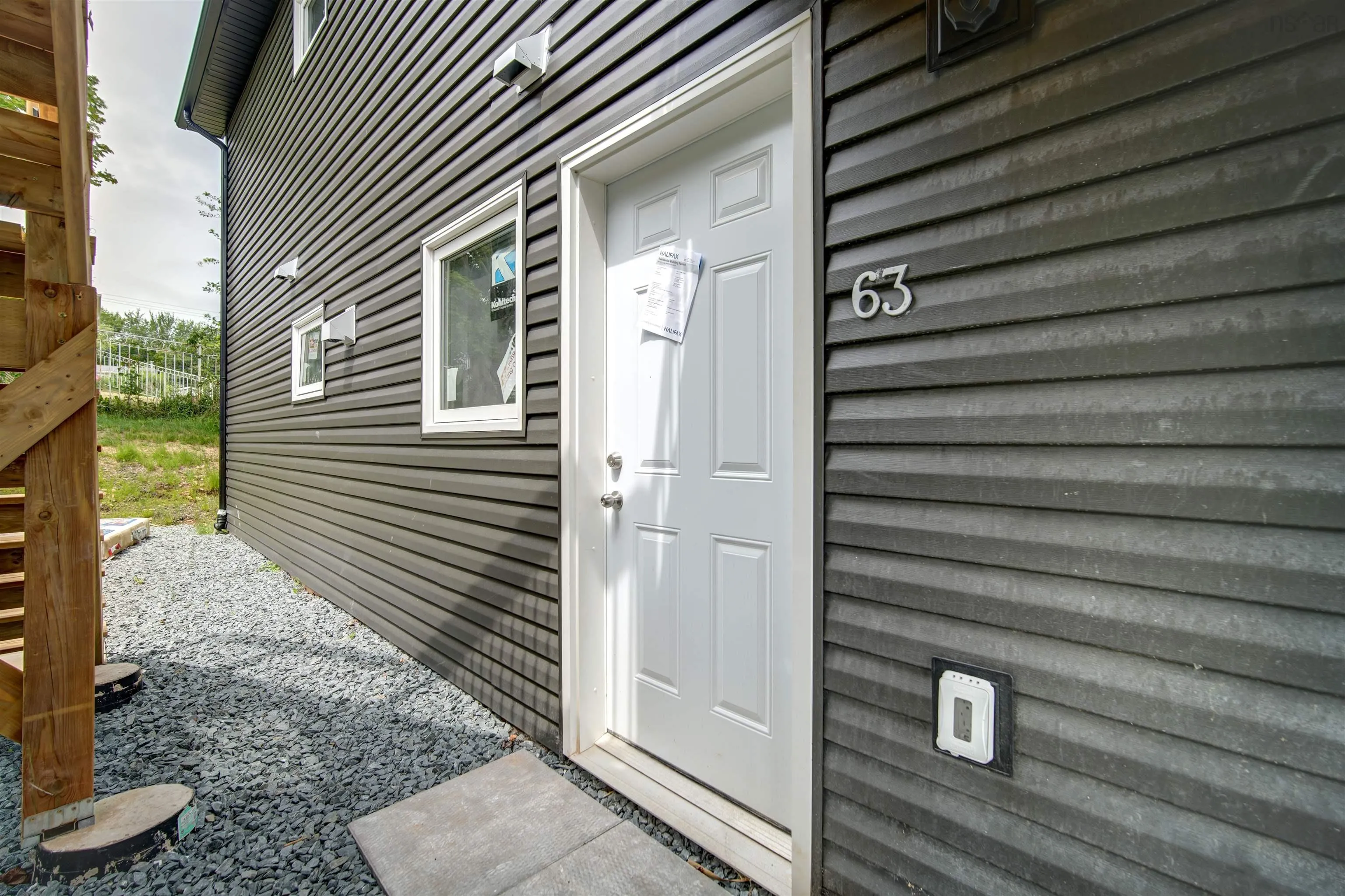 61/63 Brian Drive, Dartmouth, NS B2W 2N2, 6 Bedrooms Bedrooms, ,Residential Income,For Sale,Brian,202517896