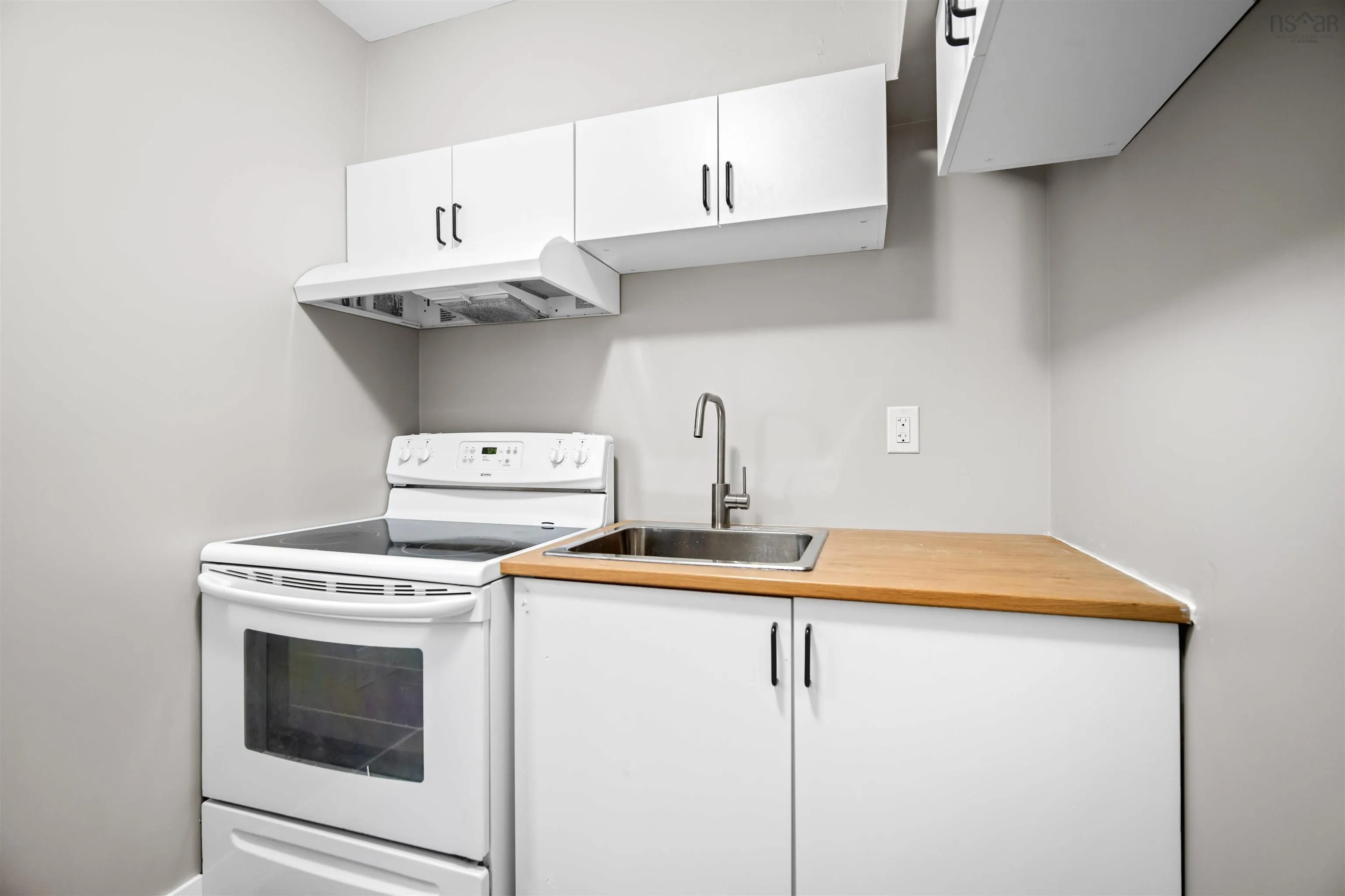 61/63 Brian Drive, Dartmouth, NS B2W 2N2, 6 Bedrooms Bedrooms, ,Residential Income,For Sale,Brian,202517896