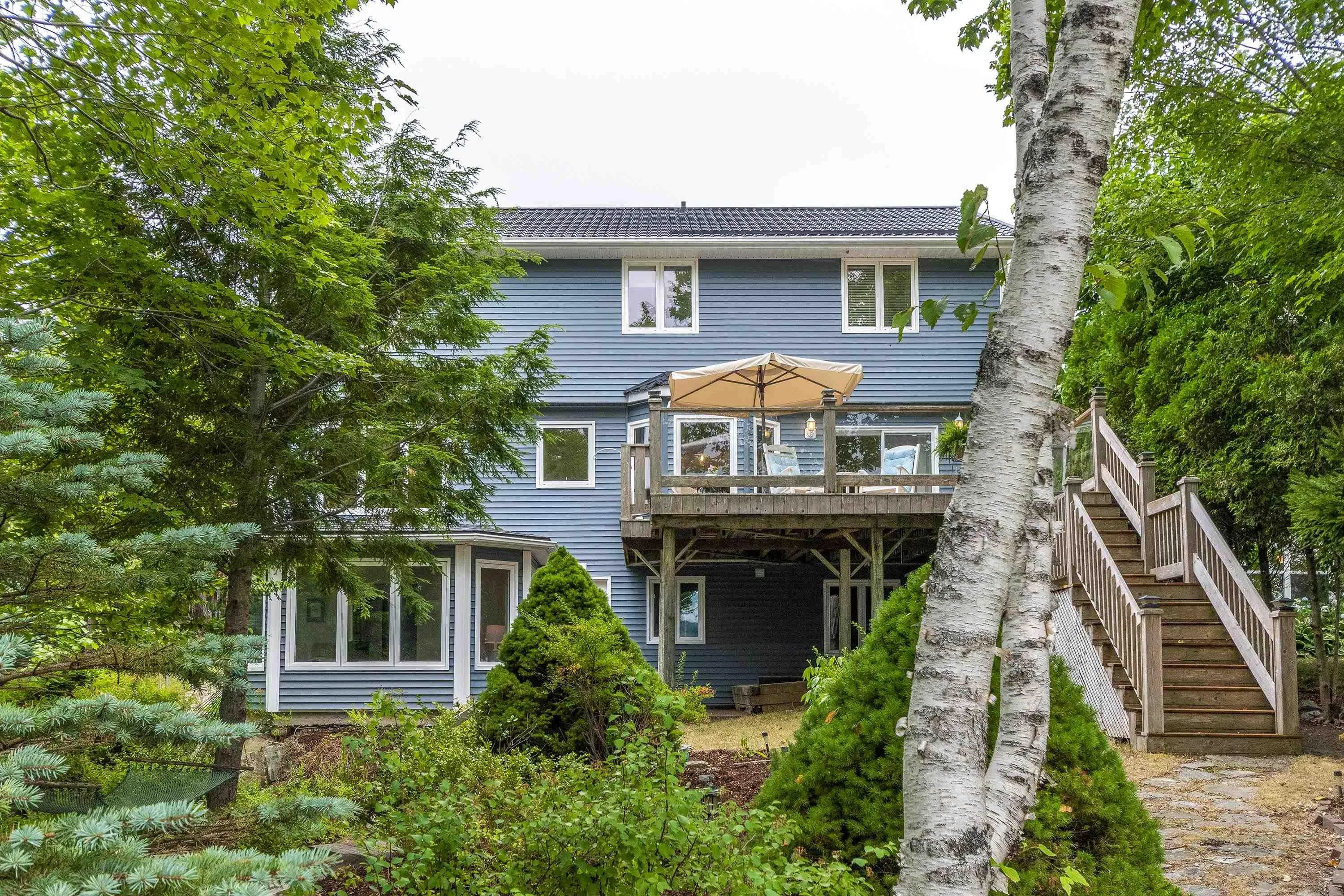 23 Lakeshore Park Terrace, Dartmouth, NS B3A 4Z4, 4 Bedrooms Bedrooms, ,4 BathroomsBathrooms,Residential,For Sale,Lakeshore Park,202521128