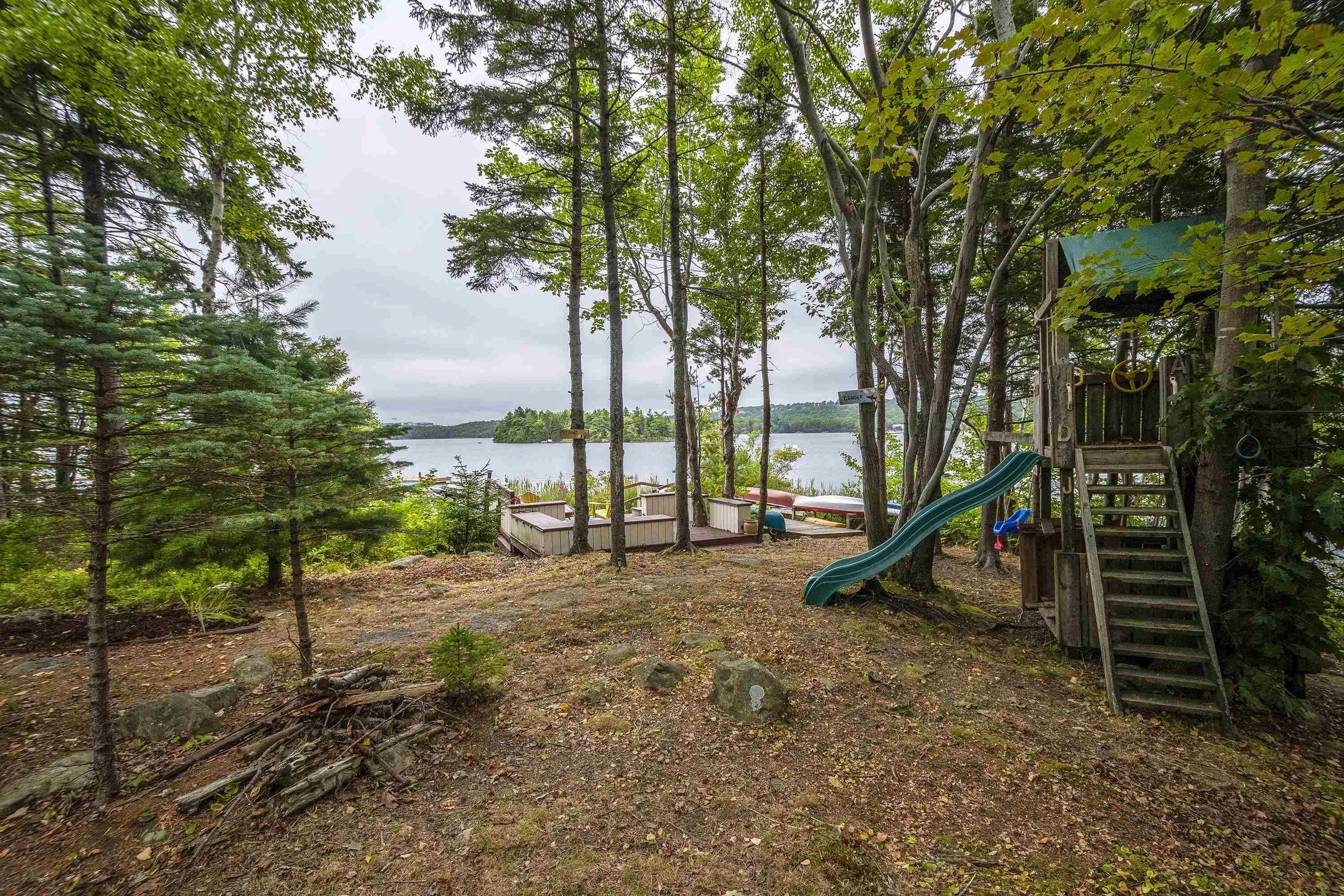 23 Lakeshore Park Terrace, Dartmouth, NS B3A 4Z4, 4 Bedrooms Bedrooms, ,4 BathroomsBathrooms,Residential,For Sale,Lakeshore Park,202521128