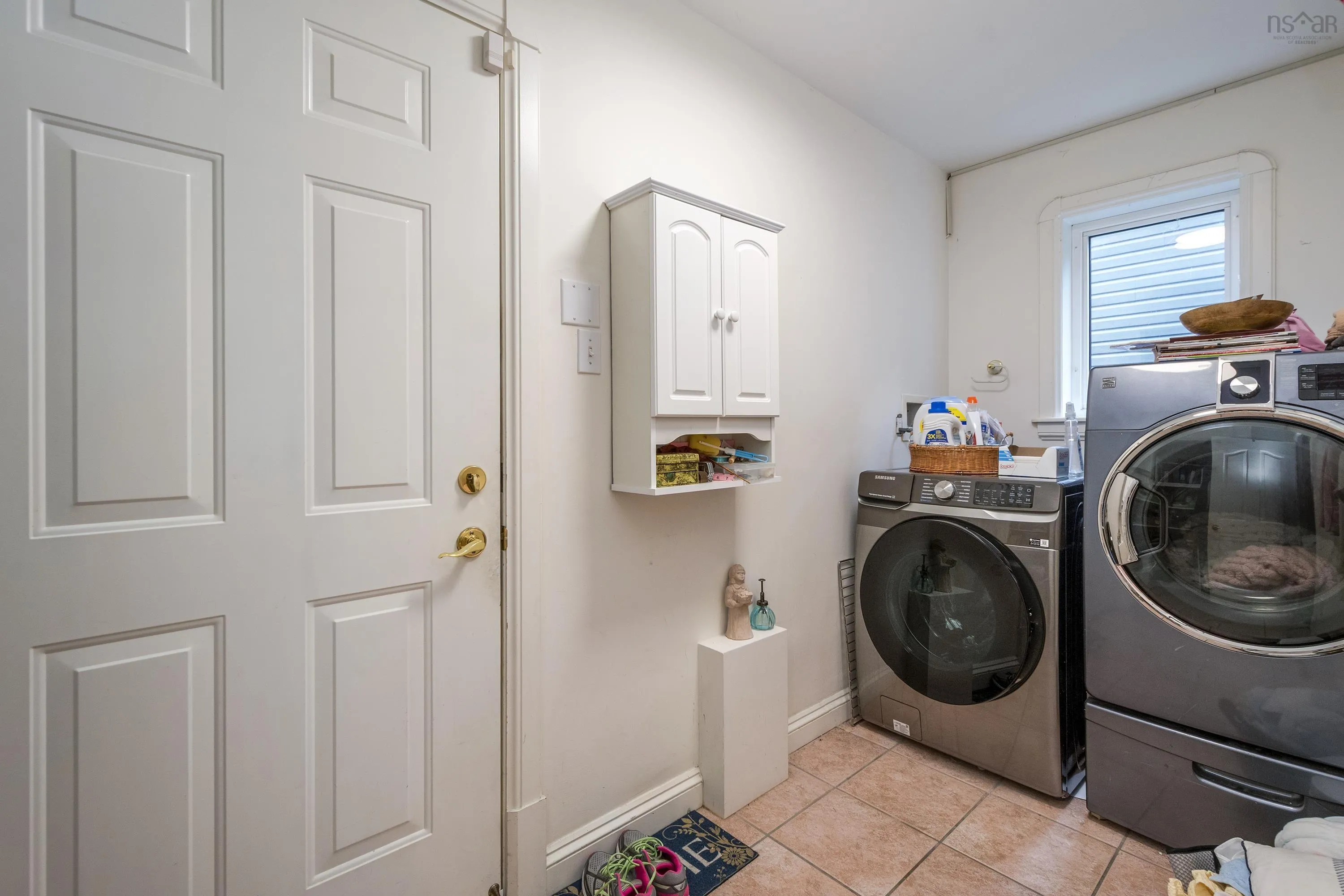 23 Lakeshore Park Terrace, Dartmouth, NS B3A 4Z4, 4 Bedrooms Bedrooms, ,4 BathroomsBathrooms,Residential,For Sale,Lakeshore Park,202521128