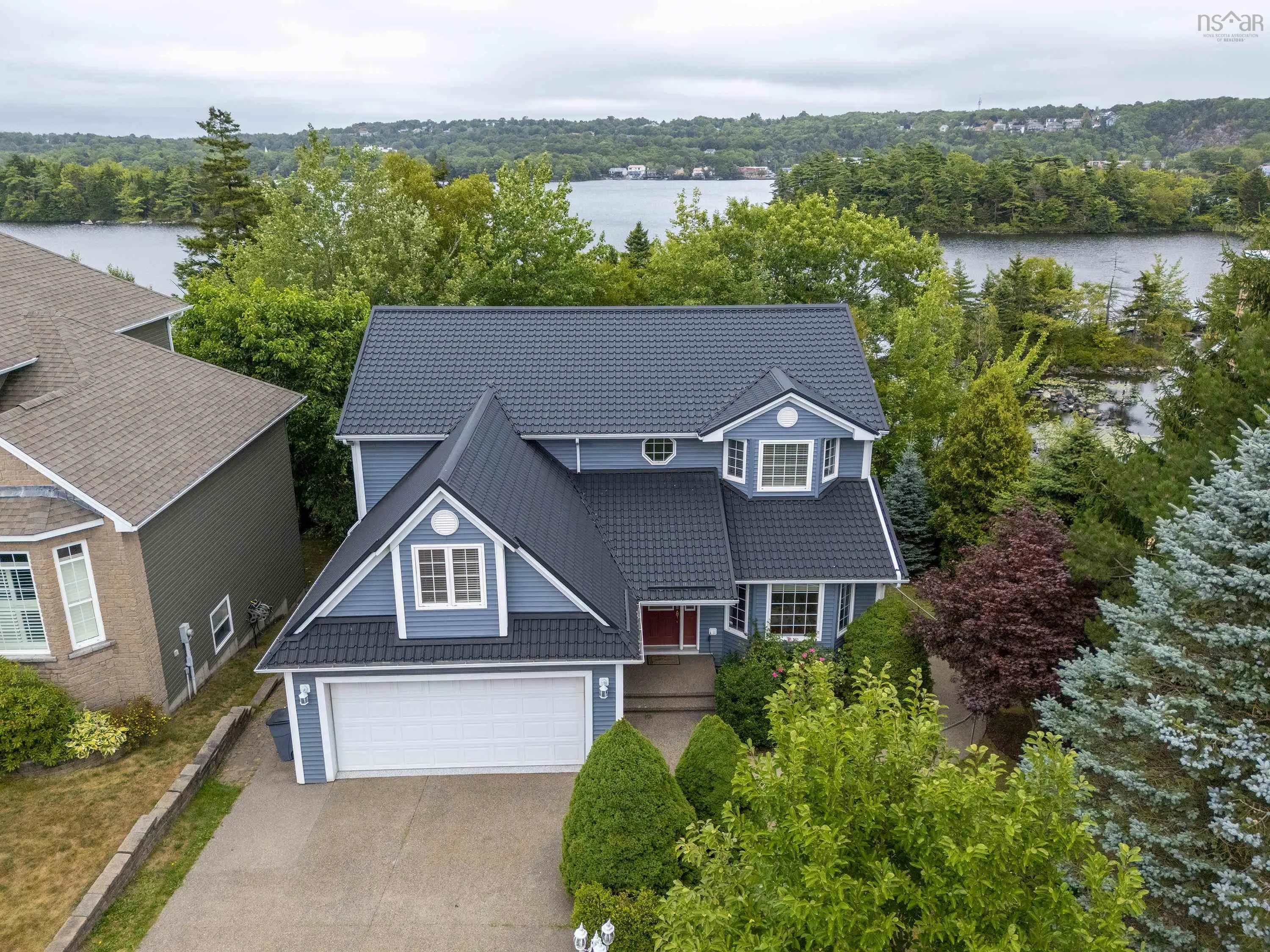 23 Lakeshore Park Terrace, Dartmouth, NS B3A 4Z4, 4 Bedrooms Bedrooms, ,4 BathroomsBathrooms,Residential,For Sale,Lakeshore Park,202521128
