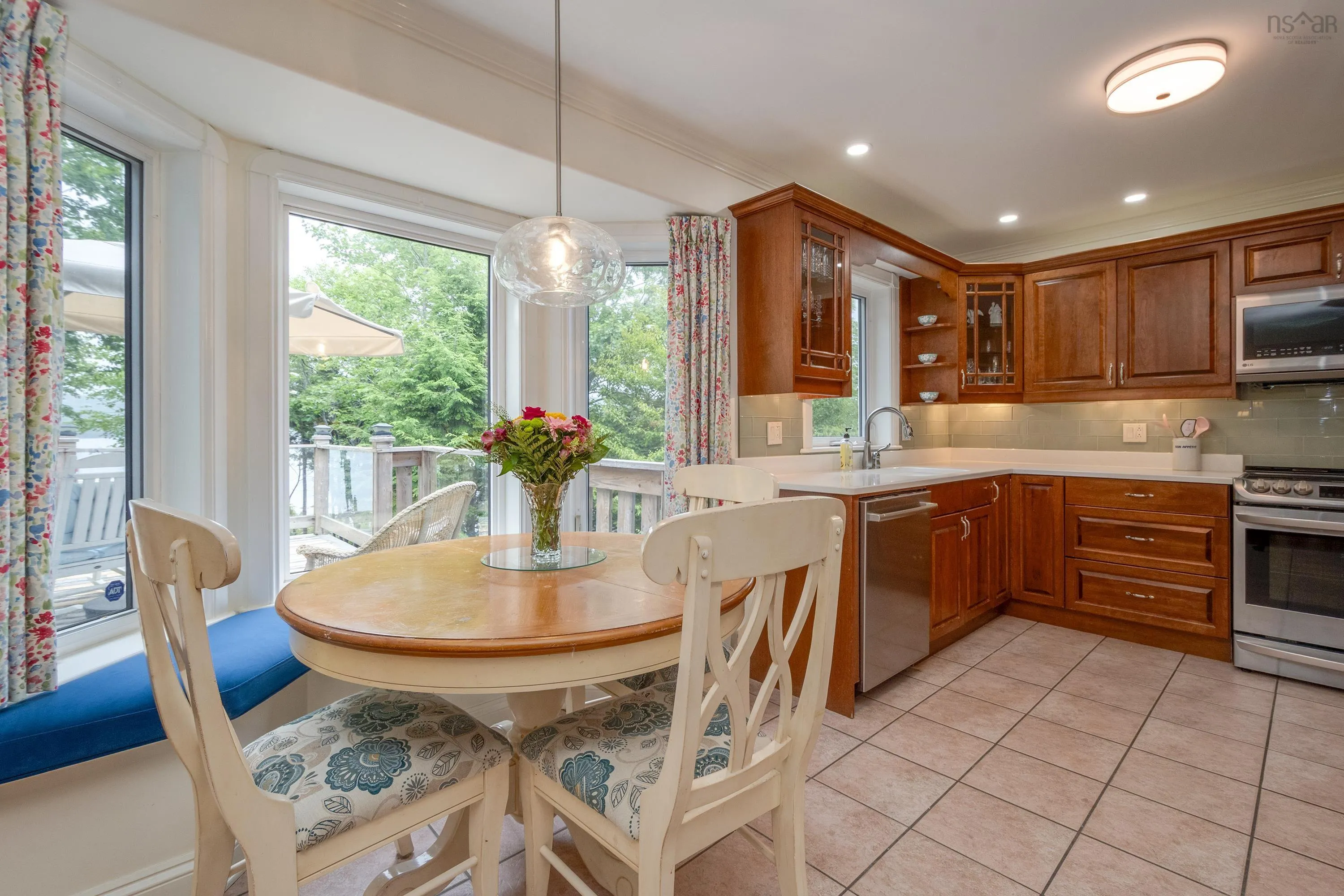 23 Lakeshore Park Terrace, Dartmouth, NS B3A 4Z4, 4 Bedrooms Bedrooms, ,4 BathroomsBathrooms,Residential,For Sale,Lakeshore Park,202521128