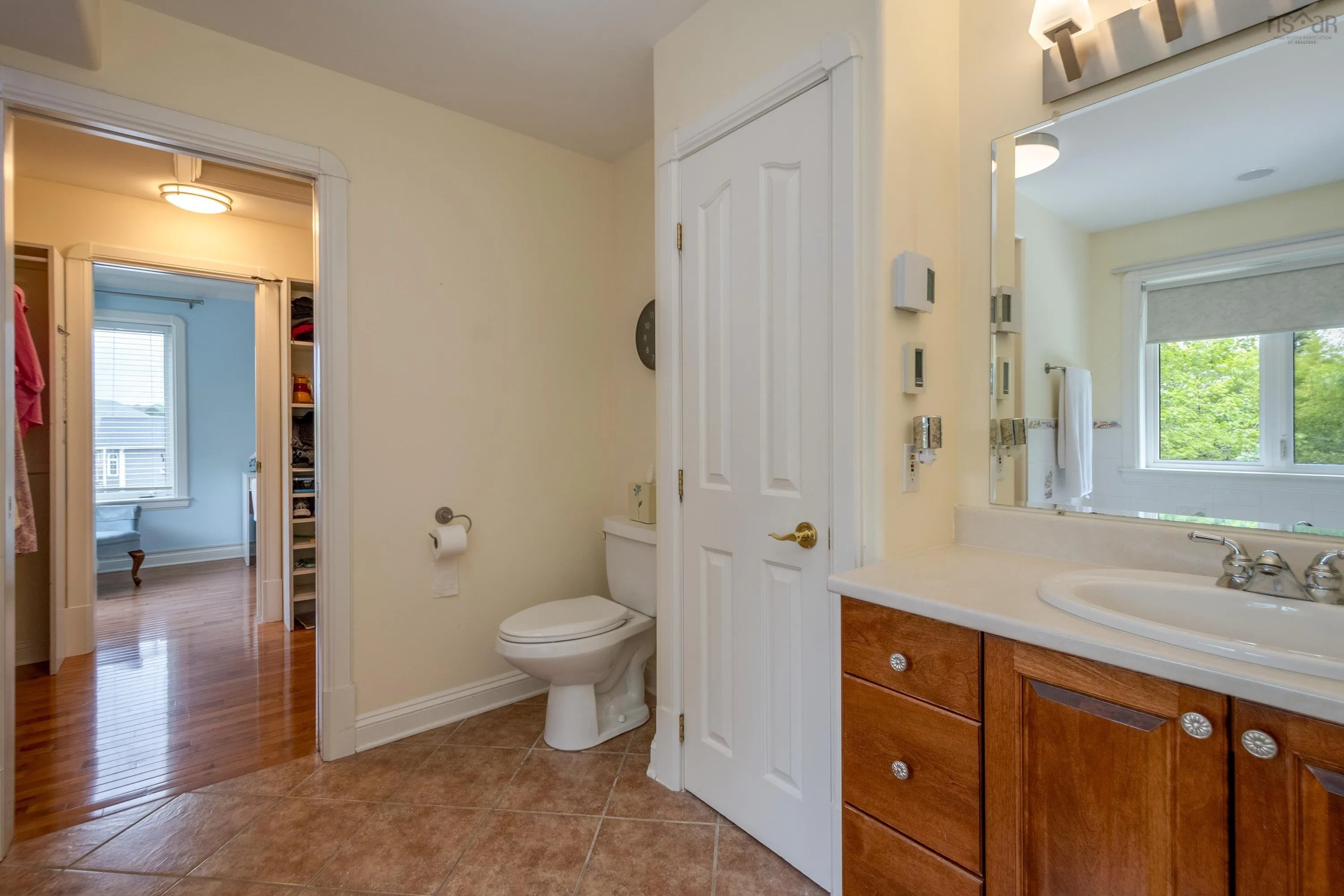 23 Lakeshore Park Terrace, Dartmouth, NS B3A 4Z4, 4 Bedrooms Bedrooms, ,4 BathroomsBathrooms,Residential,For Sale,Lakeshore Park,202521128