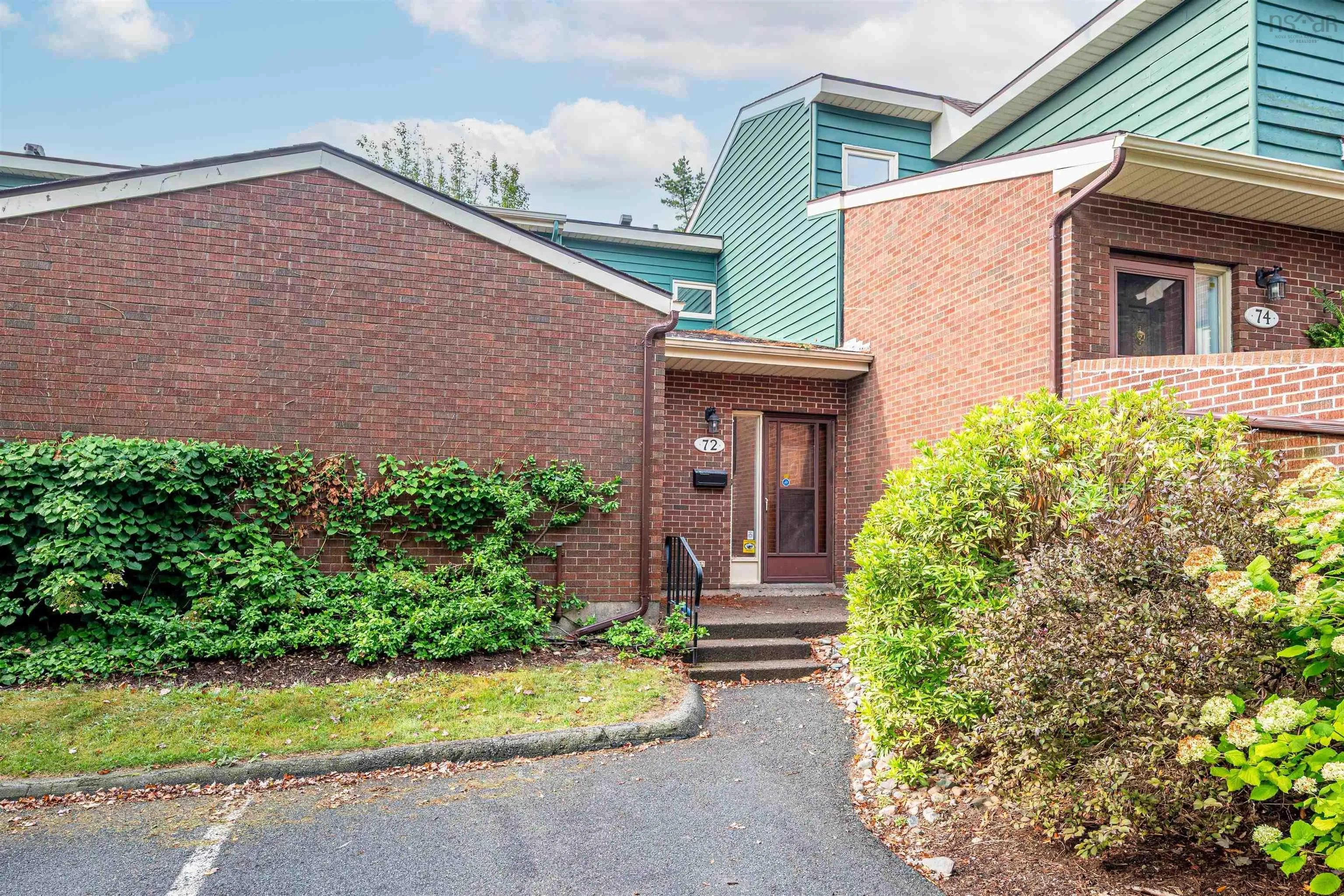 72 Braemount Drive, Halifax, NS B3M 3P3, 2 Bedrooms Bedrooms, ,3 BathroomsBathrooms,Residential,For Sale,Braemount Drive,202522941