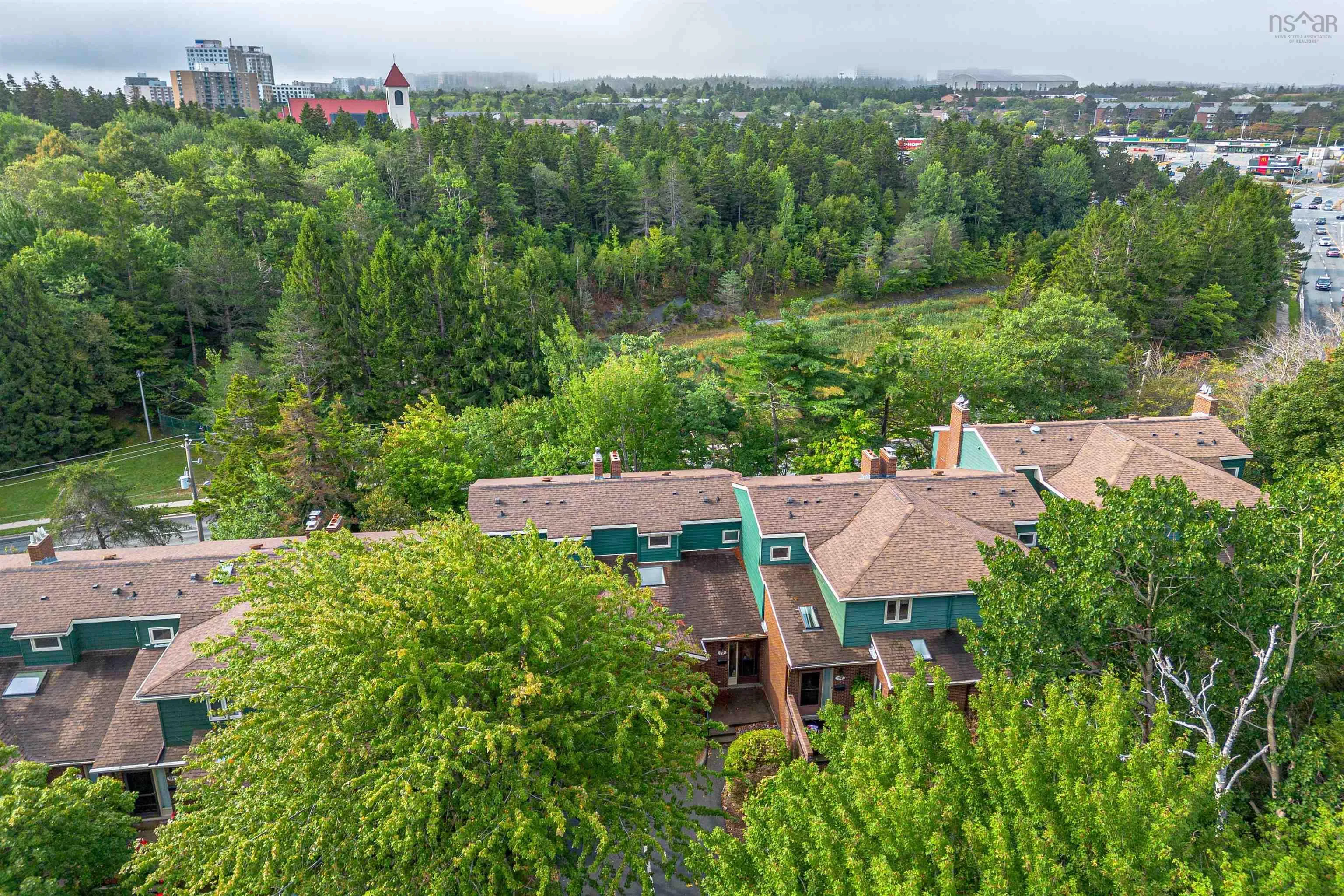 72 Braemount Drive, Halifax, NS B3M 3P3, 2 Bedrooms Bedrooms, ,3 BathroomsBathrooms,Residential,For Sale,Braemount Drive,202522941