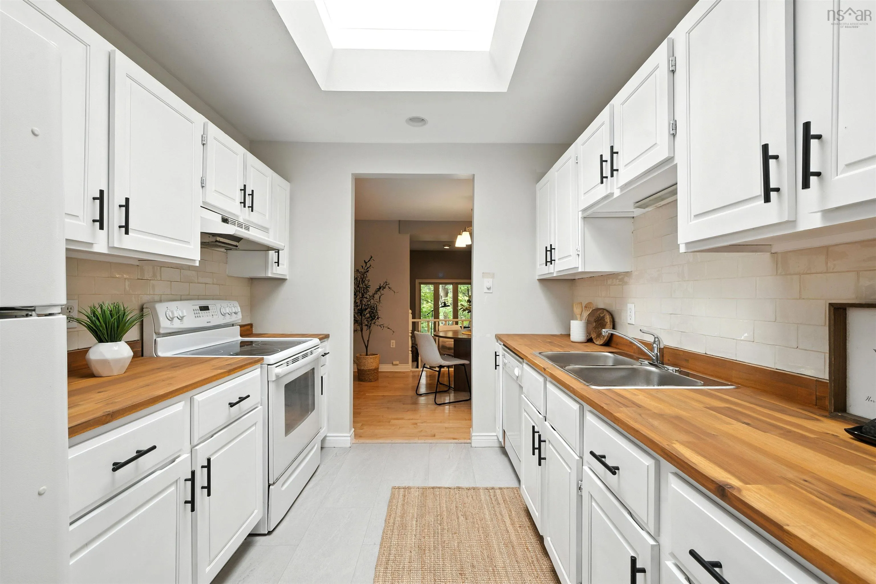 72 Braemount Drive, Halifax, NS B3M 3P3, 2 Bedrooms Bedrooms, ,3 BathroomsBathrooms,Residential,For Sale,Braemount Drive,202522941