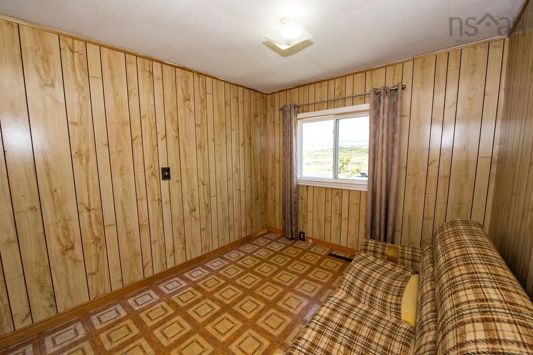 1395 Main Road, Eastern Passage, NS B3G 3E9, 2 Bedrooms Bedrooms, ,1 BathroomBathrooms,Residential,For Sale,Main,202523110