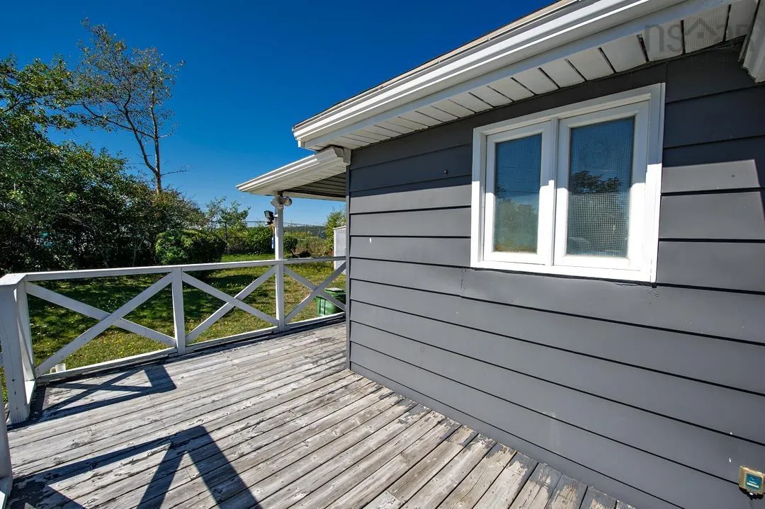 1395 Main Road, Eastern Passage, NS B3G 3E9, 2 Bedrooms Bedrooms, ,1 BathroomBathrooms,Residential,For Sale,Main,202523110