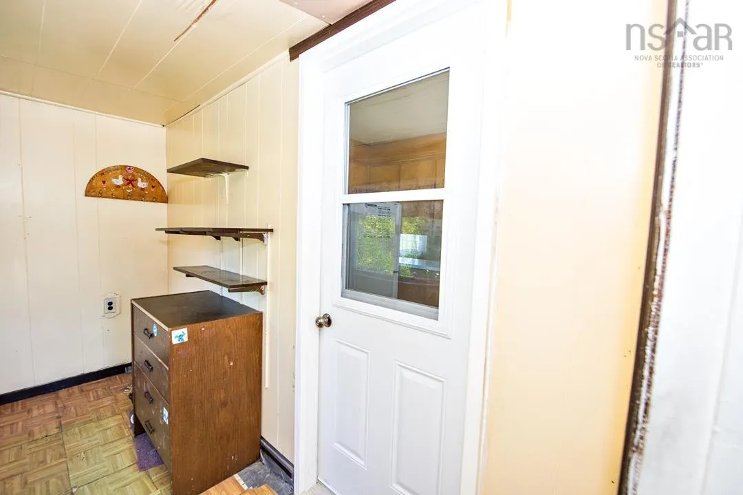 1395 Main Road, Eastern Passage, NS B3G 3E9, 2 Bedrooms Bedrooms, ,1 BathroomBathrooms,Residential,For Sale,Main,202523110