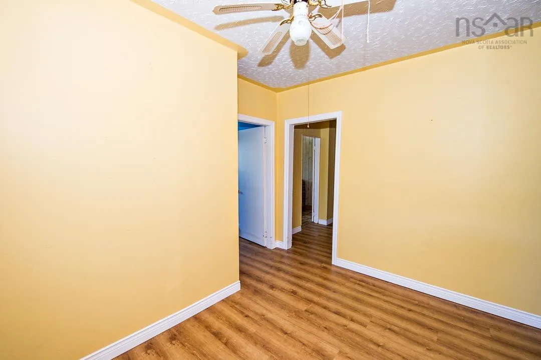 1395 Main Road, Eastern Passage, NS B3G 3E9, 2 Bedrooms Bedrooms, ,1 BathroomBathrooms,Residential,For Sale,Main,202523110