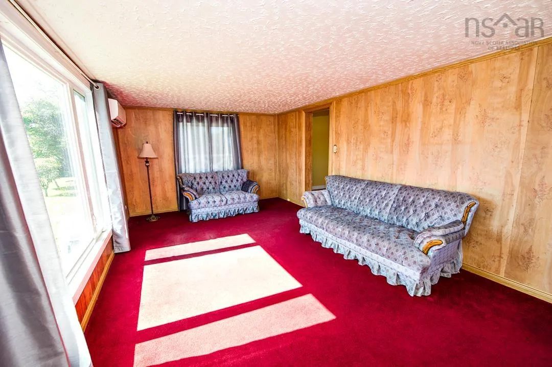 1395 Main Road, Eastern Passage, NS B3G 3E9, 2 Bedrooms Bedrooms, ,1 BathroomBathrooms,Residential,For Sale,Main,202523110