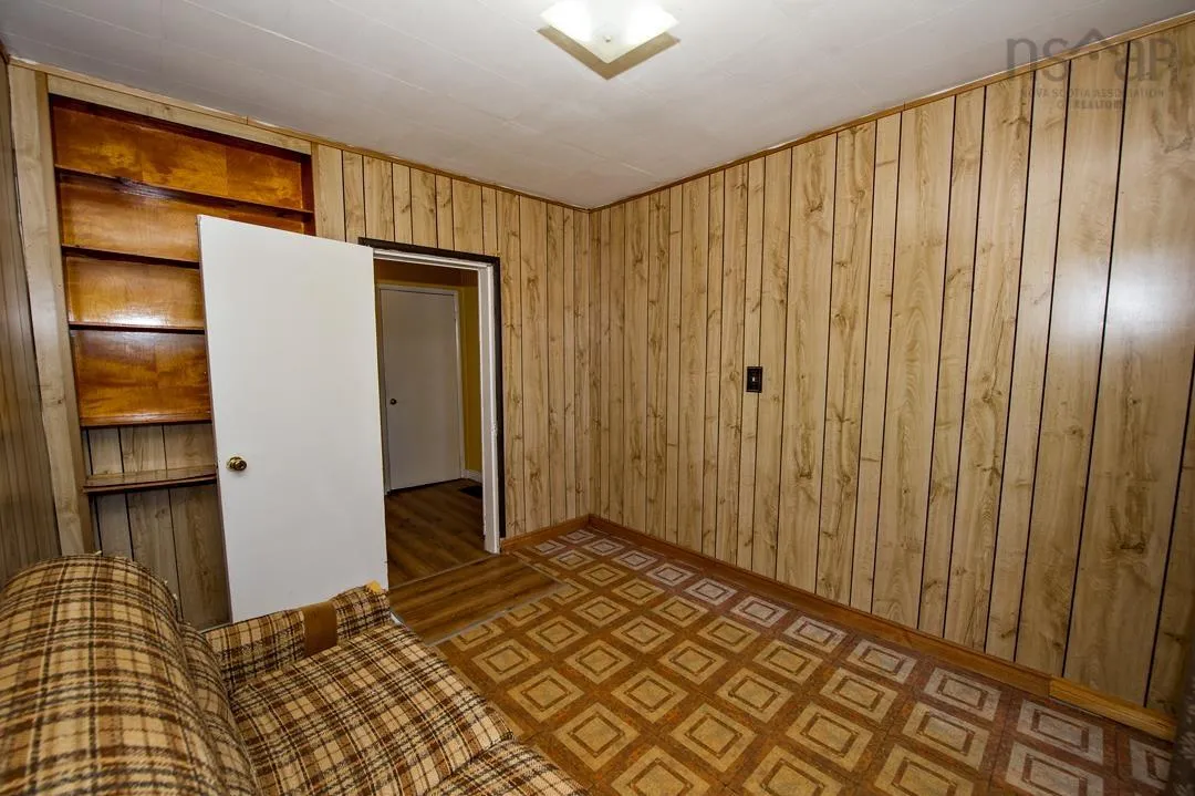 1395 Main Road, Eastern Passage, NS B3G 3E9, 2 Bedrooms Bedrooms, ,1 BathroomBathrooms,Residential,For Sale,Main,202523110