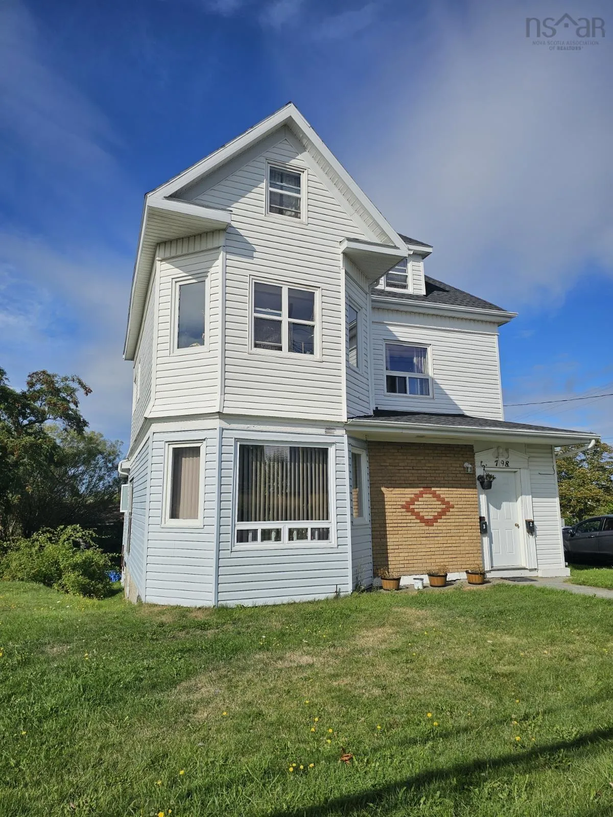 798 Main Street, Glace Bay, NS B1A 4Z1, 6 Bedrooms Bedrooms, ,4 BathroomsBathrooms,Residential,For Sale,Main,202522582