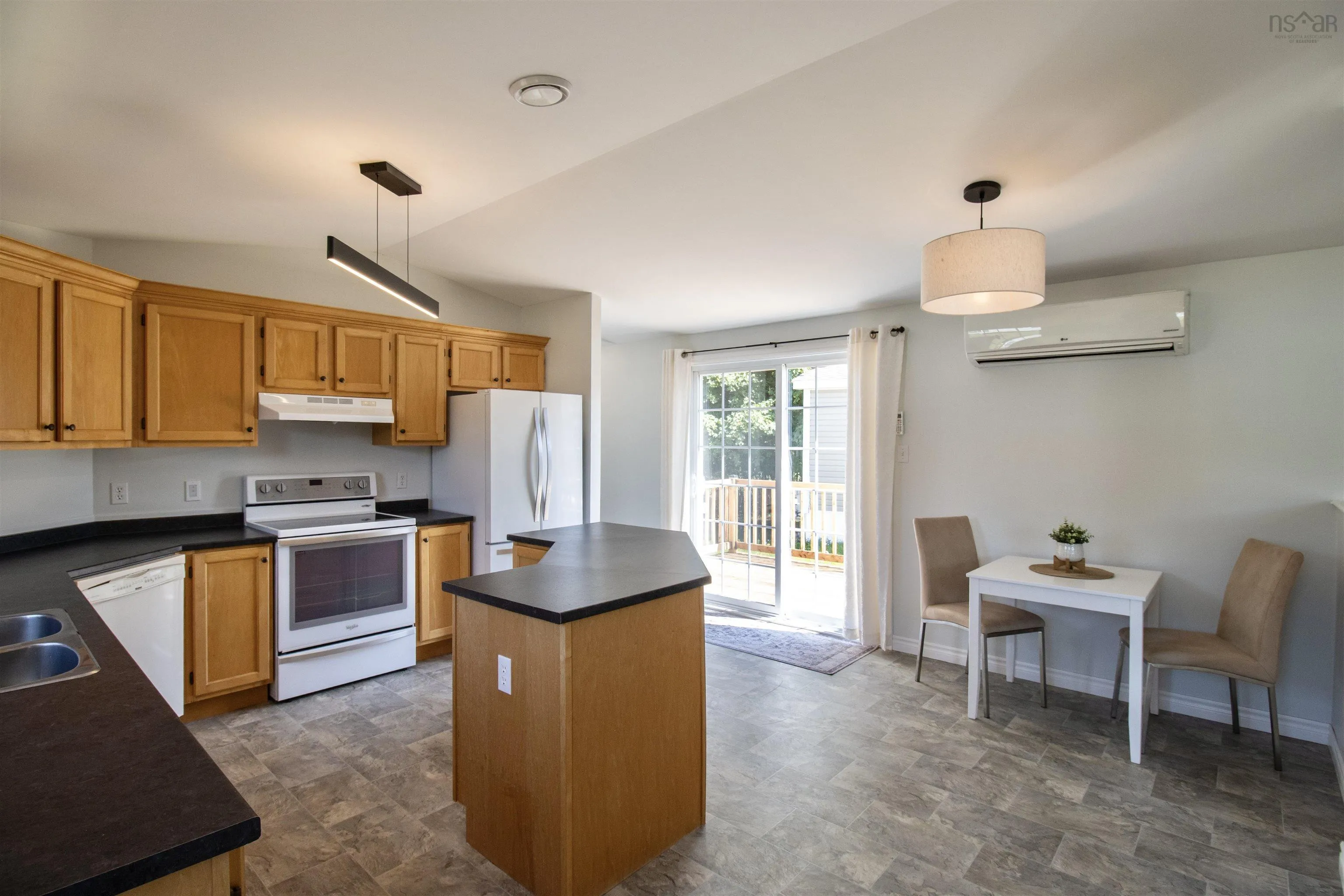 24 Bridgeview Drive, Murray Siding, NS B6L 3B5, 3 Bedrooms Bedrooms, ,2 BathroomsBathrooms,Residential,For Sale,Bridgeview,202522306