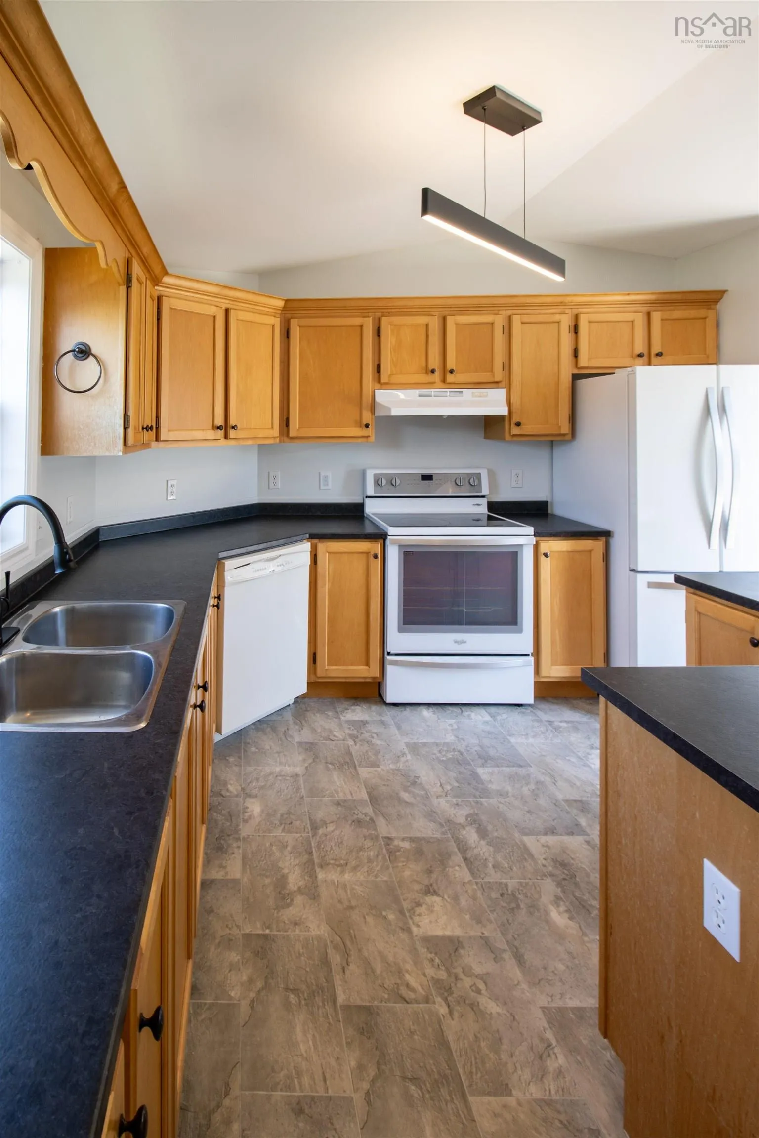 24 Bridgeview Drive, Murray Siding, NS B6L 3B5, 3 Bedrooms Bedrooms, ,2 BathroomsBathrooms,Residential,For Sale,Bridgeview,202522306