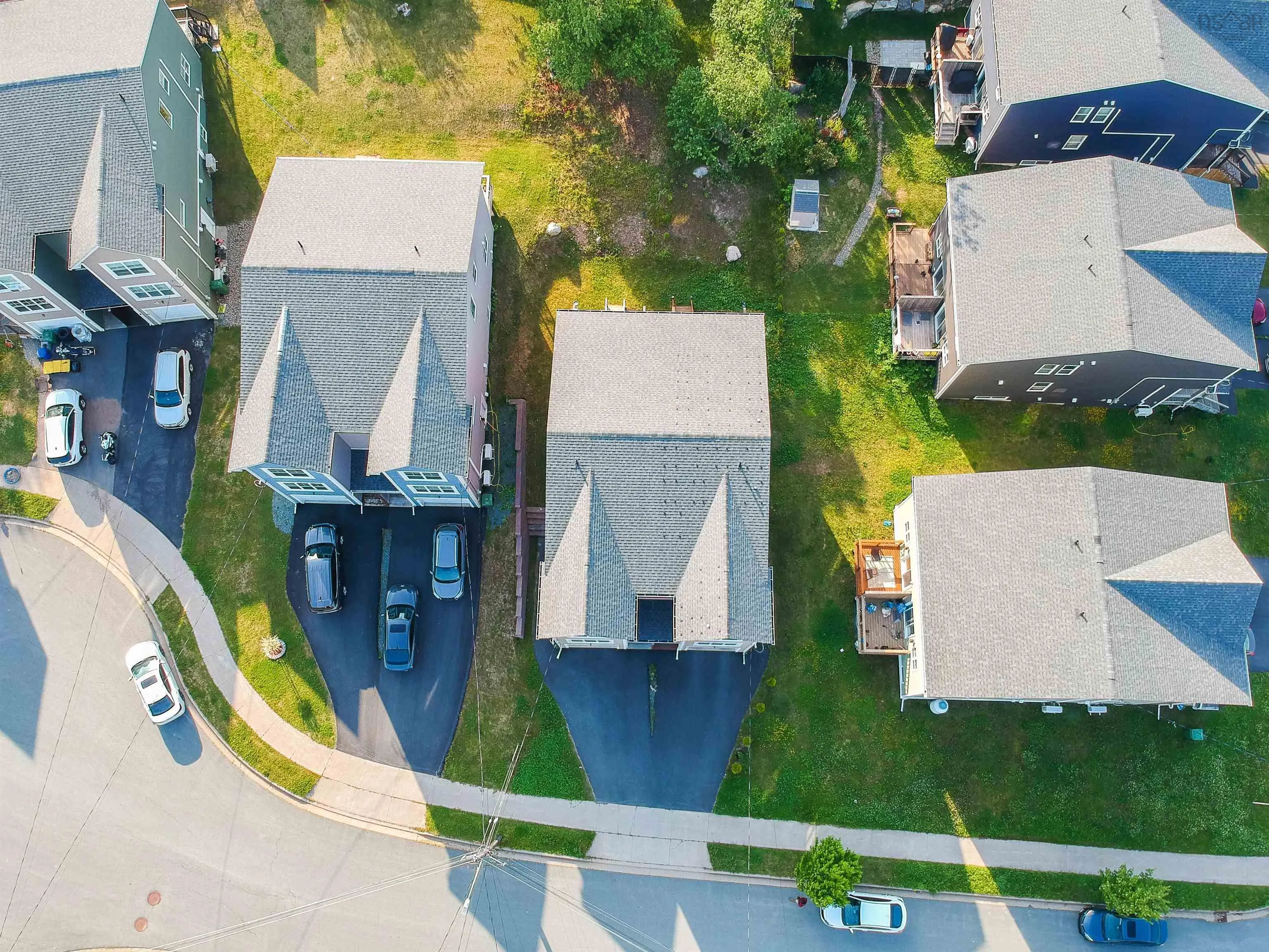 13 Trout Run, Halifax, NS B3R 0C4, 3 Bedrooms Bedrooms, ,4 BathroomsBathrooms,Residential,For Sale,Trout,202522860