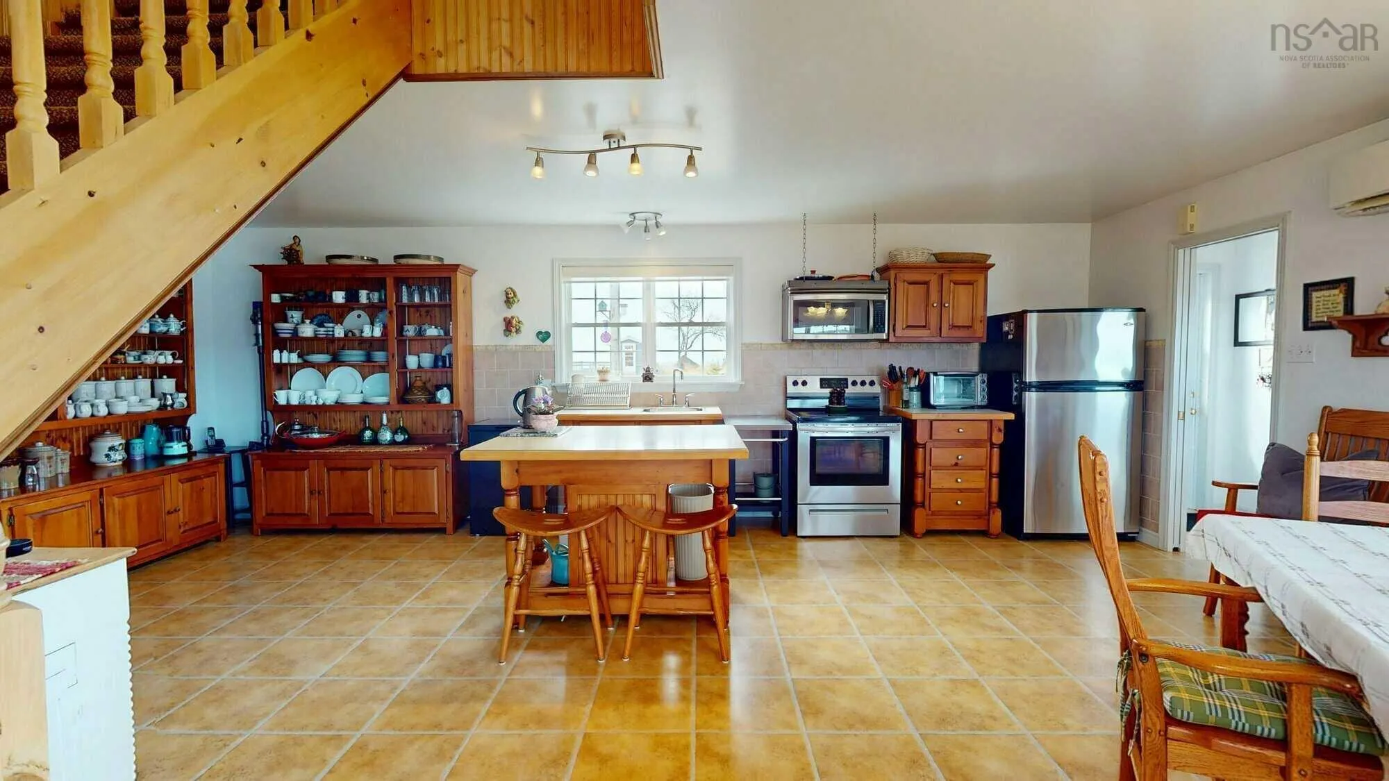 18 Harbourview Drive, Port Bickerton Ns B0j 1a0, 3 Bedrooms Bedrooms, ,2 BathroomsBathrooms,Residential,For Sale,Harbourview,202507679