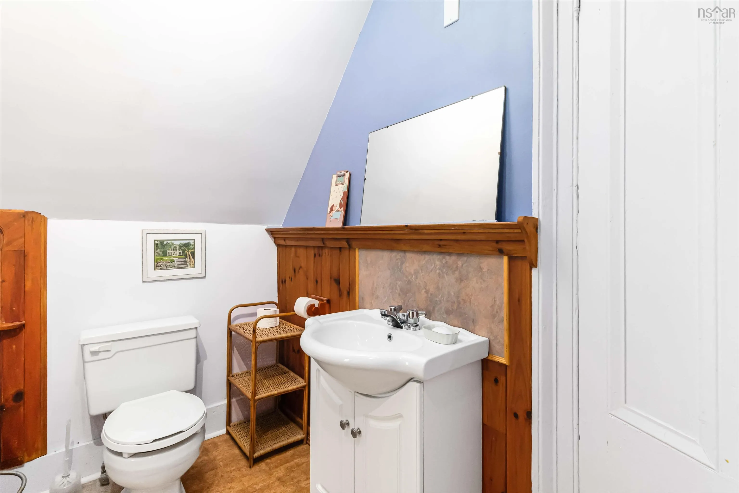 173 Drews Hill Road, Petite Rivière, NS B4V 5Z6, 8 Bedrooms Bedrooms, ,3 BathroomsBathrooms,Residential,For Sale,Drews Hill,202519658