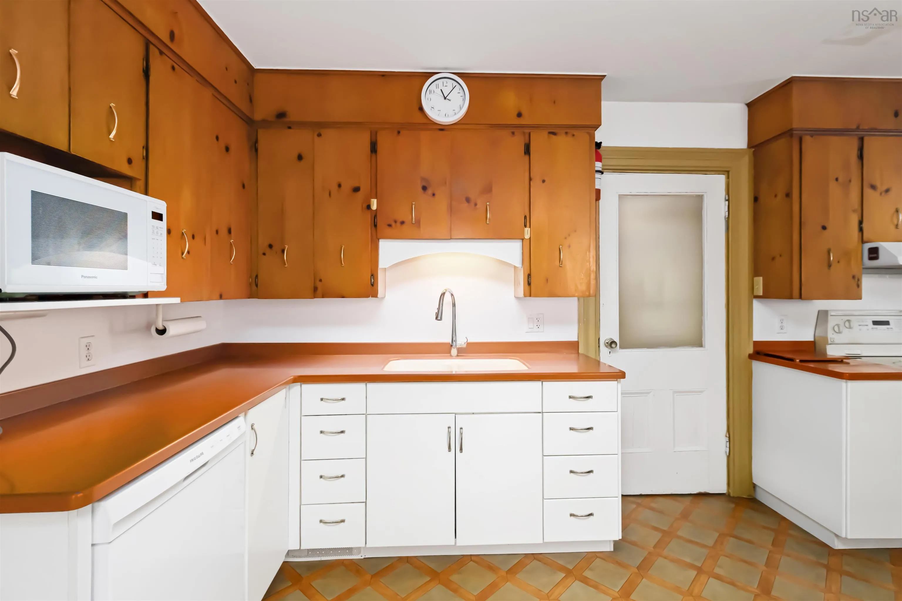 173 Drews Hill Road, Petite Rivière, NS B4V 5Z6, 8 Bedrooms Bedrooms, ,3 BathroomsBathrooms,Residential,For Sale,Drews Hill,202519658