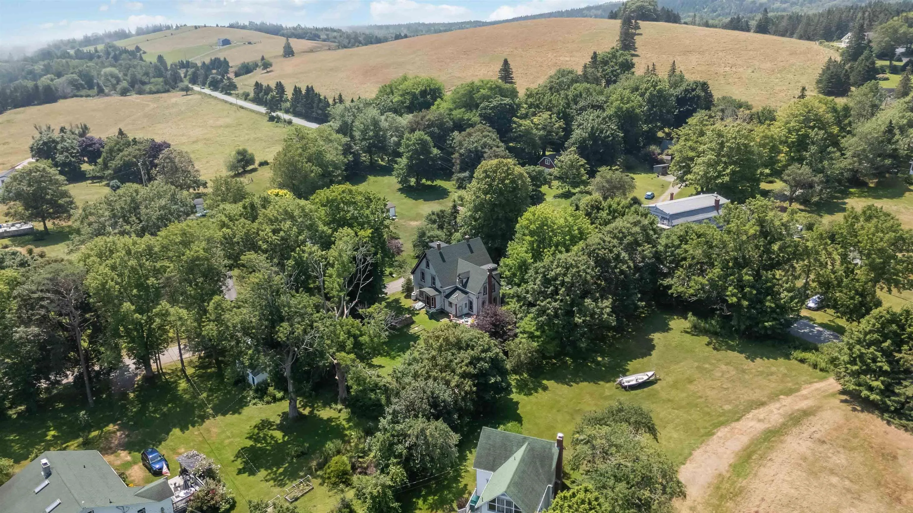 173 Drews Hill Road, Petite Rivière, NS B4V 5Z6, 8 Bedrooms Bedrooms, ,3 BathroomsBathrooms,Residential,For Sale,Drews Hill,202519658