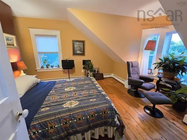 57 King Street, Bridgewater, NS B4V 1A1, 5 Bedrooms Bedrooms, ,4 BathroomsBathrooms,Residential,For Sale,King,202521044