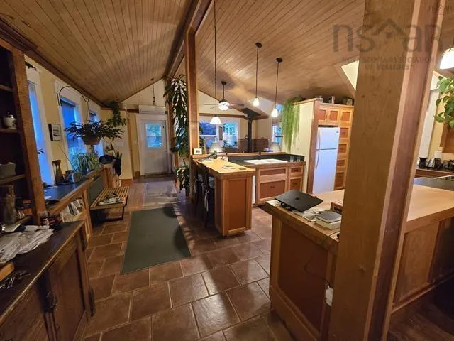 57 King Street, Bridgewater, NS B4V 1A1, 5 Bedrooms Bedrooms, ,4 BathroomsBathrooms,Residential,For Sale,King,202521044