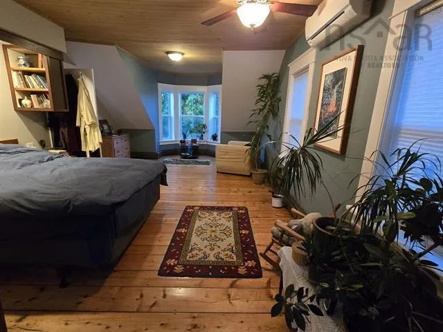 57 King Street, Bridgewater, NS B4V 1A1, 5 Bedrooms Bedrooms, ,4 BathroomsBathrooms,Residential,For Sale,King,202521044