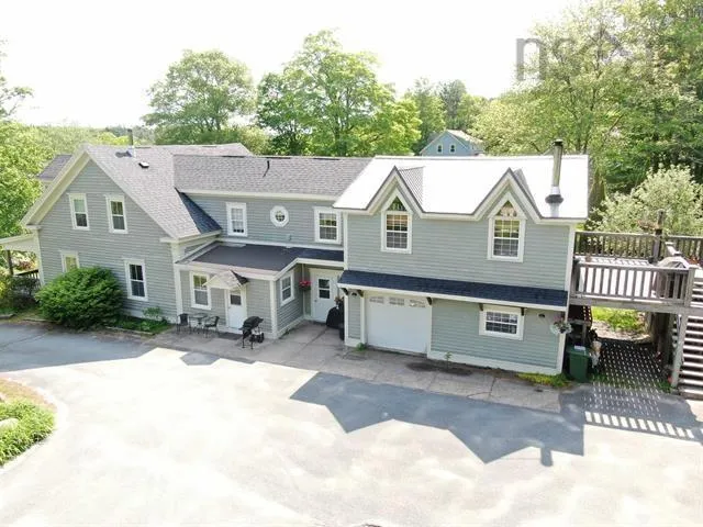 57 King Street, Bridgewater, NS B4V 1A1, 5 Bedrooms Bedrooms, ,4 BathroomsBathrooms,Residential,For Sale,King,202521044