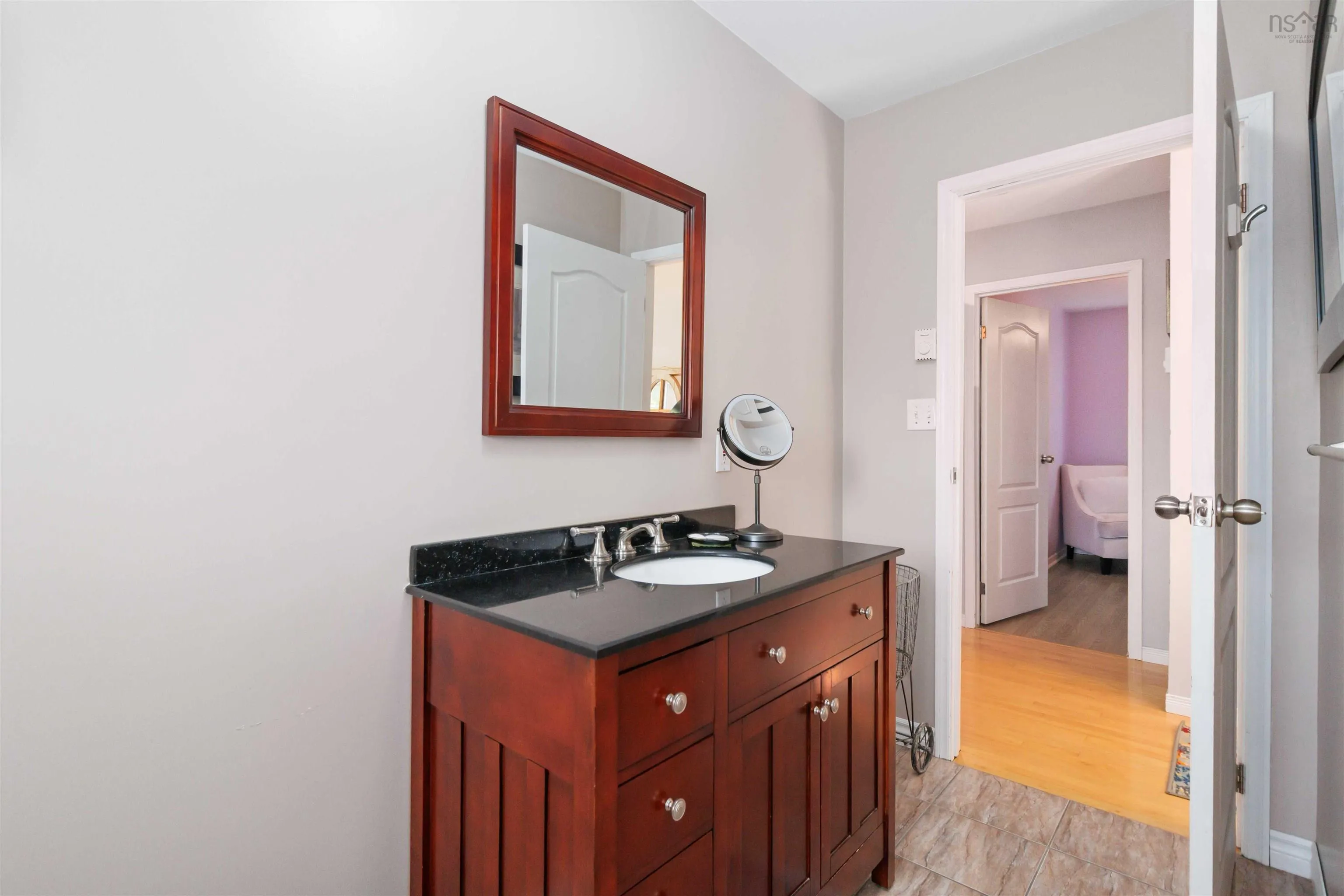 2 Colonna Place, Dartmouth, NS B2X 3J3, 3 Bedrooms Bedrooms, ,2 BathroomsBathrooms,Residential,For Sale,Colonna,202521160