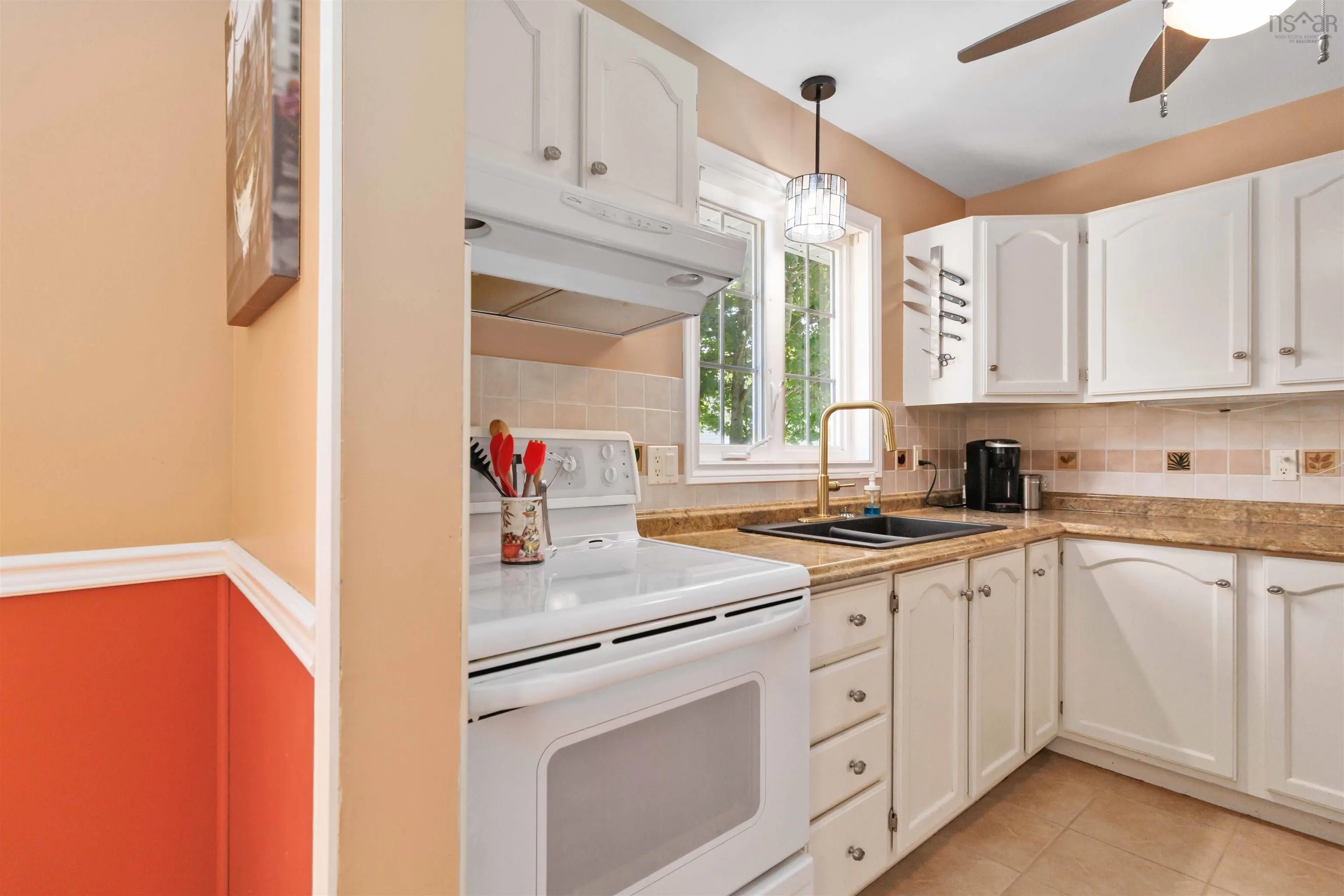 2 Colonna Place, Dartmouth, NS B2X 3J3, 3 Bedrooms Bedrooms, ,2 BathroomsBathrooms,Residential,For Sale,Colonna,202521160
