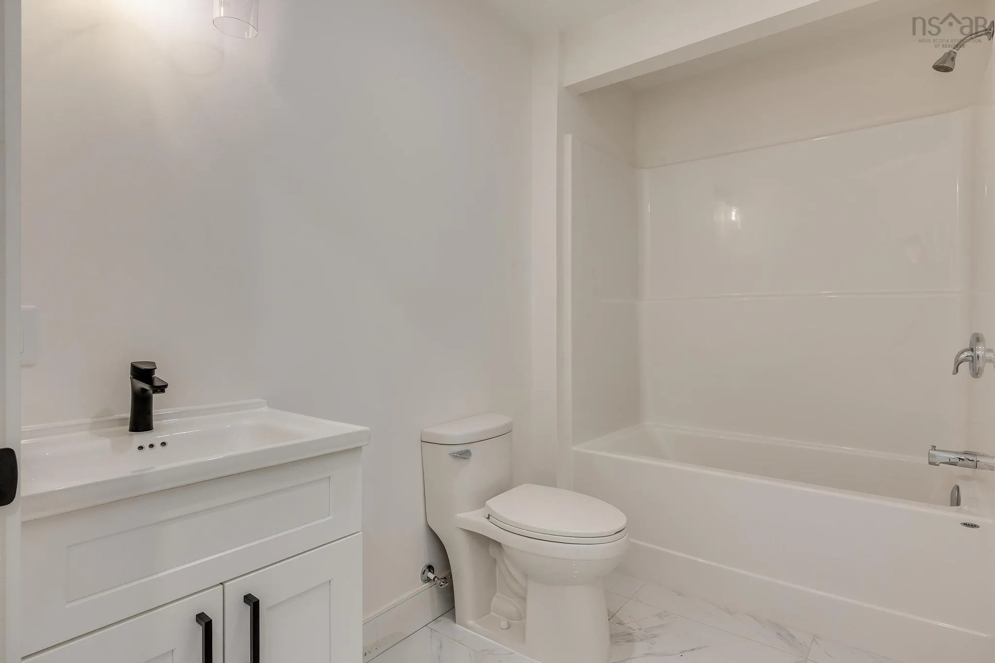 9 Layton Road, Halifax, NS B3P 1Z6, 4 Bedrooms Bedrooms, ,4 BathroomsBathrooms,Residential,For Sale,Layton,202518941