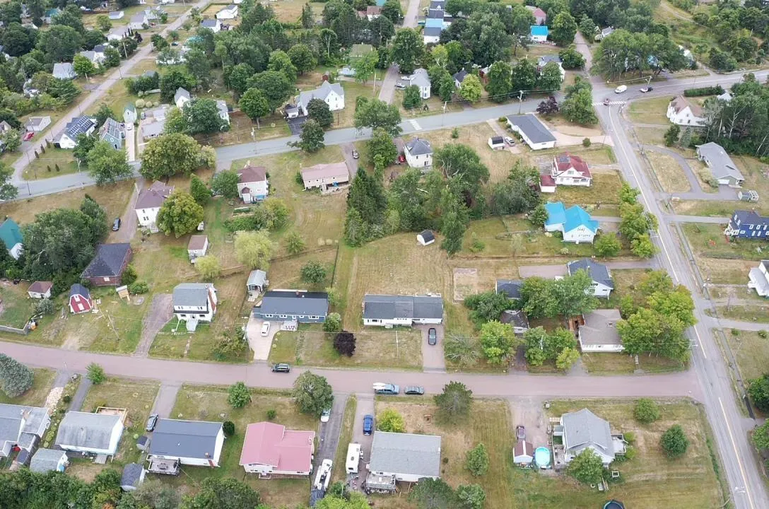 8 Smith Avenue, Springhill, NS B0M 1X0, 3 Bedrooms Bedrooms, ,2 BathroomsBathrooms,Residential,For Sale,Smith,202521644