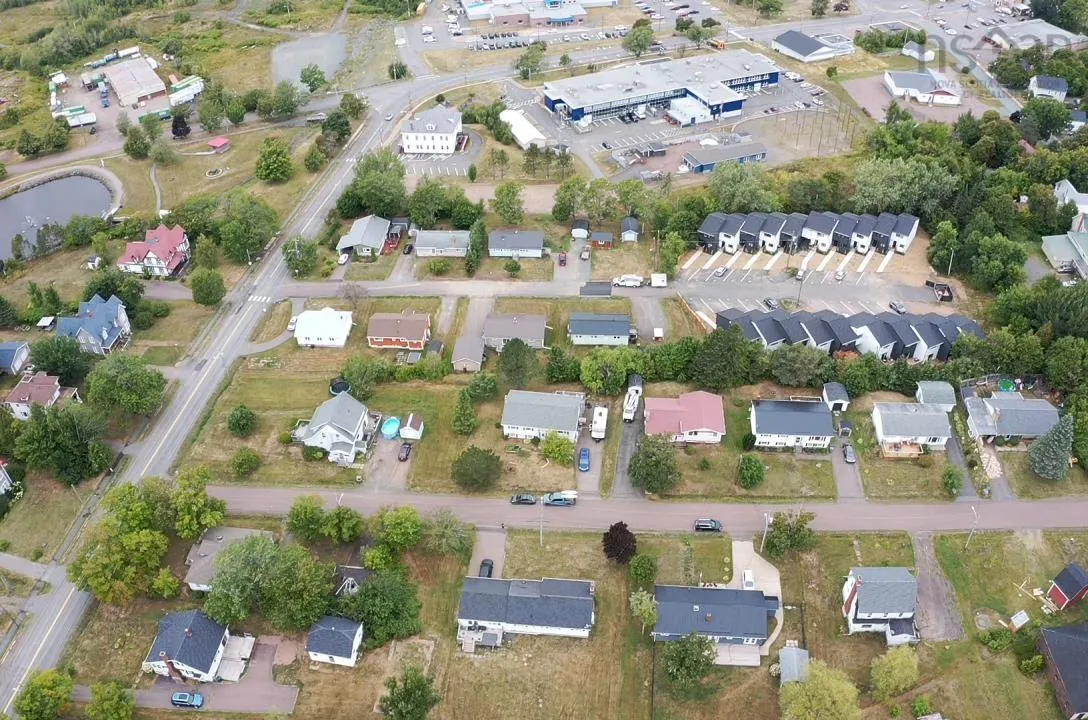 8 Smith Avenue, Springhill, NS B0M 1X0, 3 Bedrooms Bedrooms, ,2 BathroomsBathrooms,Residential,For Sale,Smith,202521644