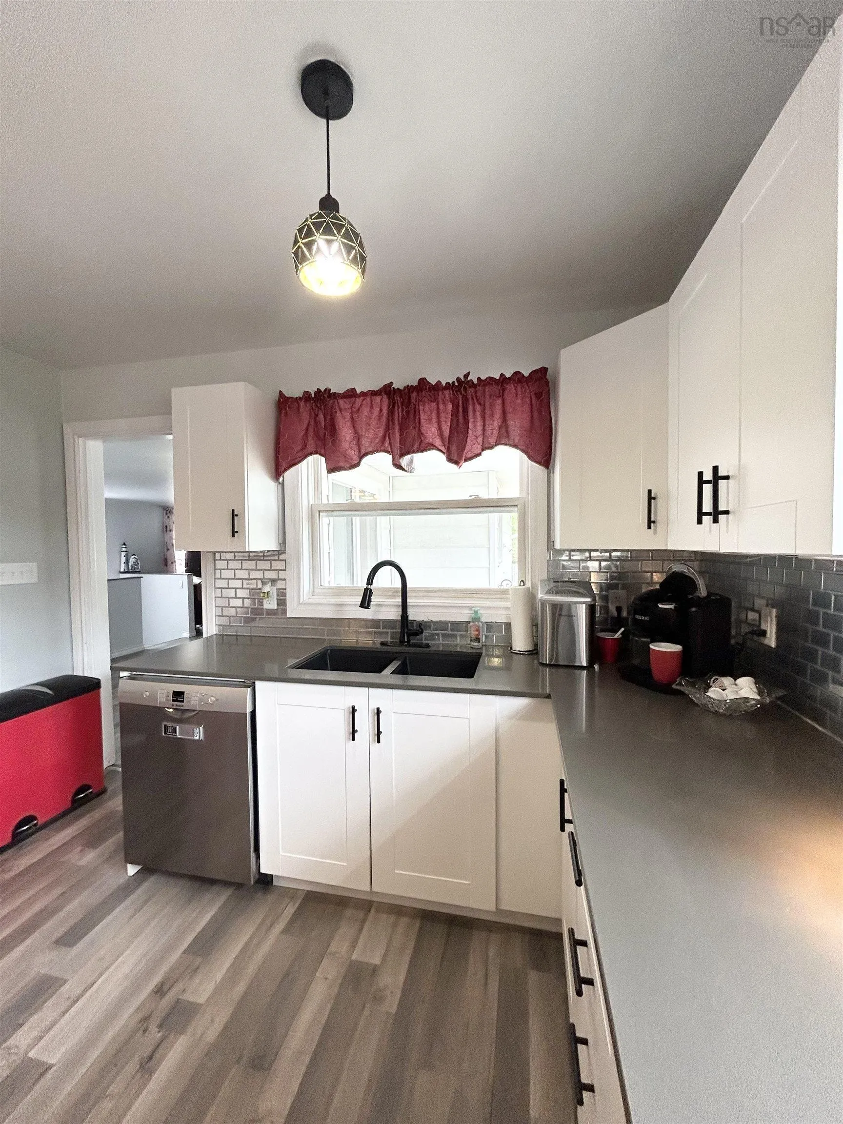 8 Smith Avenue, Springhill, NS B0M 1X0, 3 Bedrooms Bedrooms, ,2 BathroomsBathrooms,Residential,For Sale,Smith,202521644