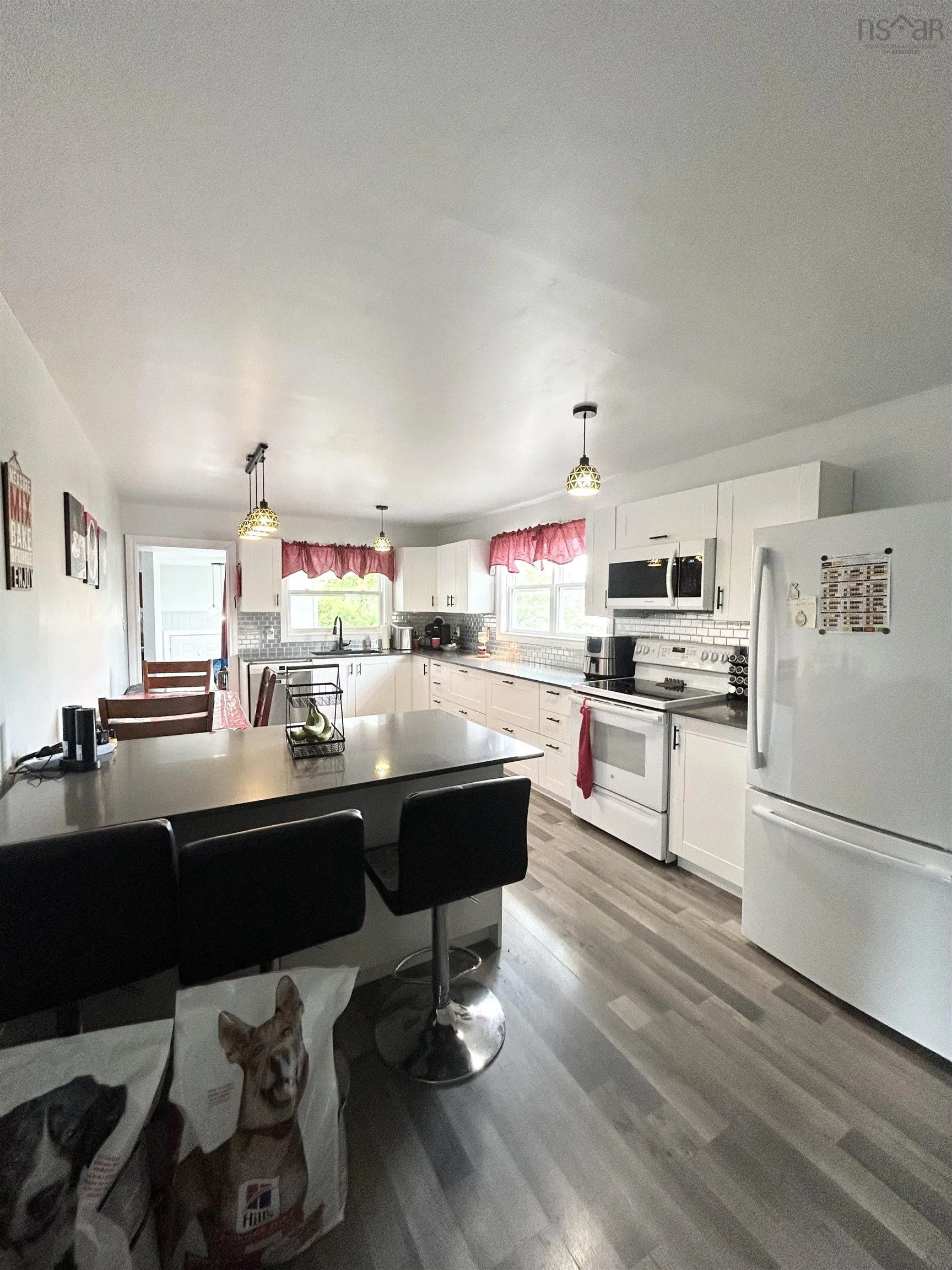 8 Smith Avenue, Springhill, NS B0M 1X0, 3 Bedrooms Bedrooms, ,2 BathroomsBathrooms,Residential,For Sale,Smith,202521644