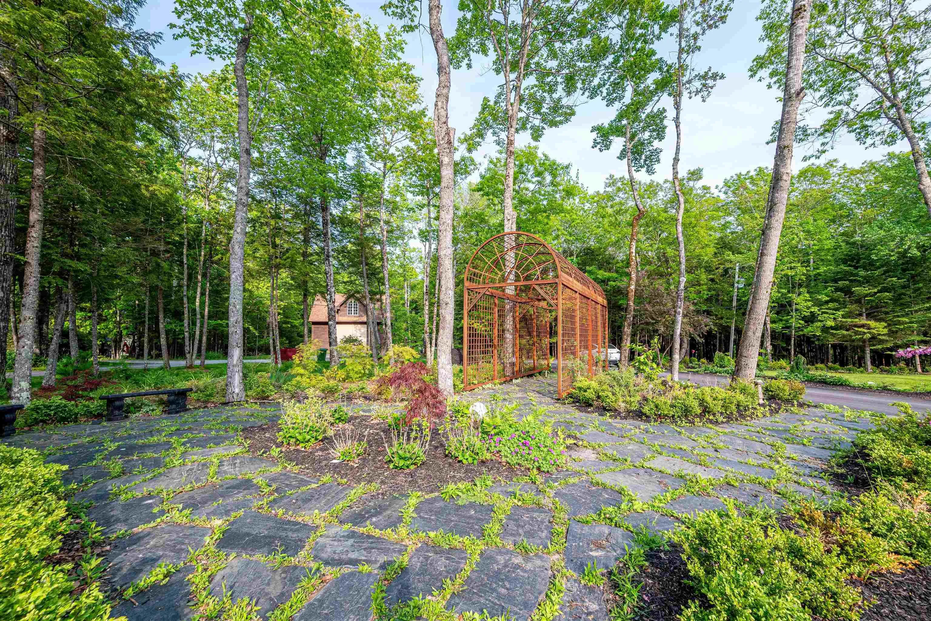 22 Parkview Drive, Oakfield, NS B2T 1B1, 4 Bedrooms Bedrooms, ,3 BathroomsBathrooms,Residential,For Sale,Parkview,202514289