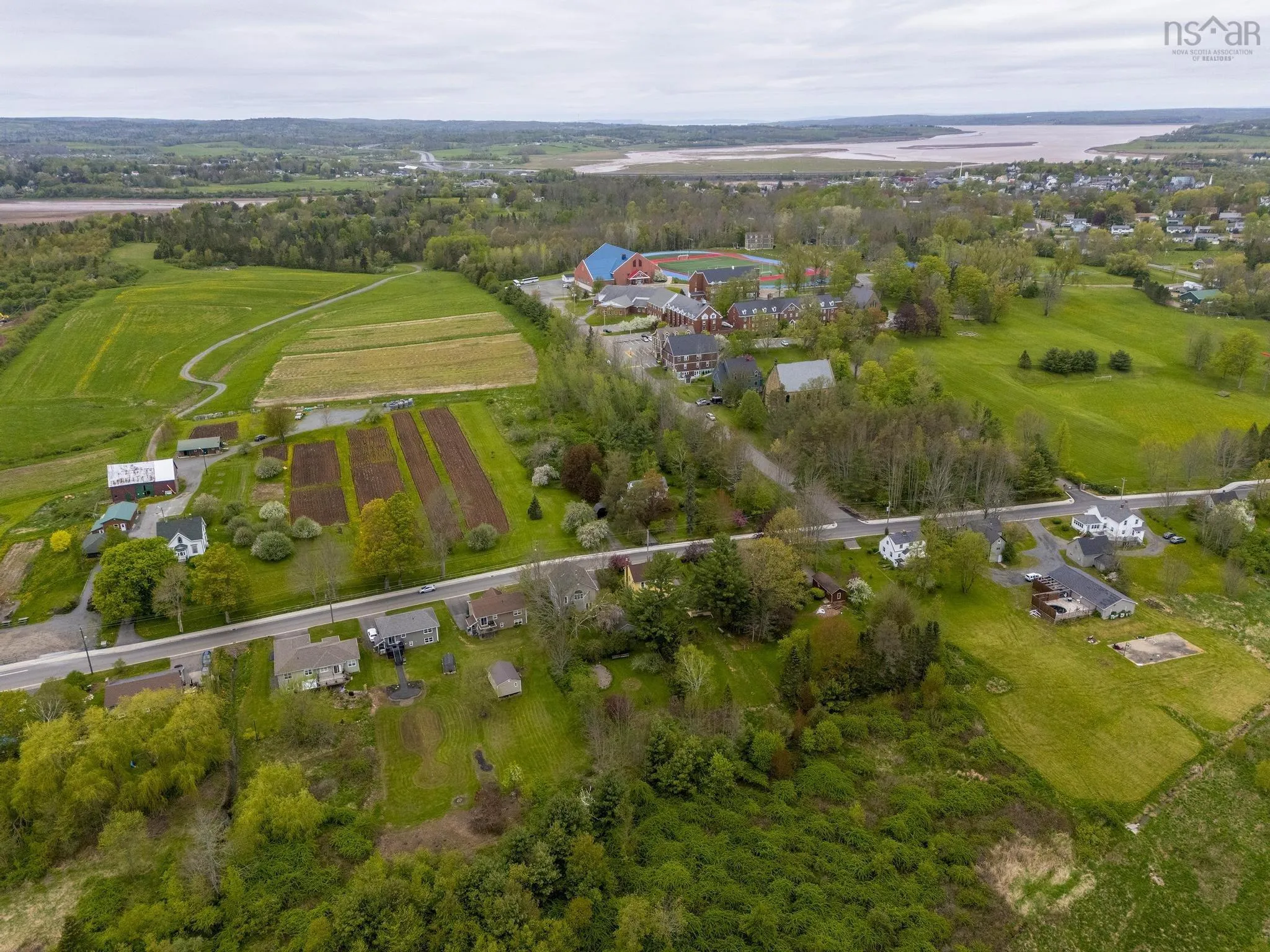 341 College Road, Windsor, NS B0N 2T0, 3 Bedrooms Bedrooms, ,2 BathroomsBathrooms,Residential,For Sale,College,202511658