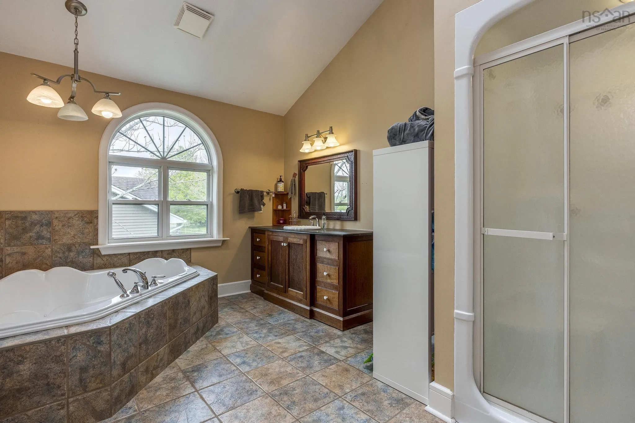 341 College Road, Windsor, NS B0N 2T0, 3 Bedrooms Bedrooms, ,2 BathroomsBathrooms,Residential,For Sale,College,202511658