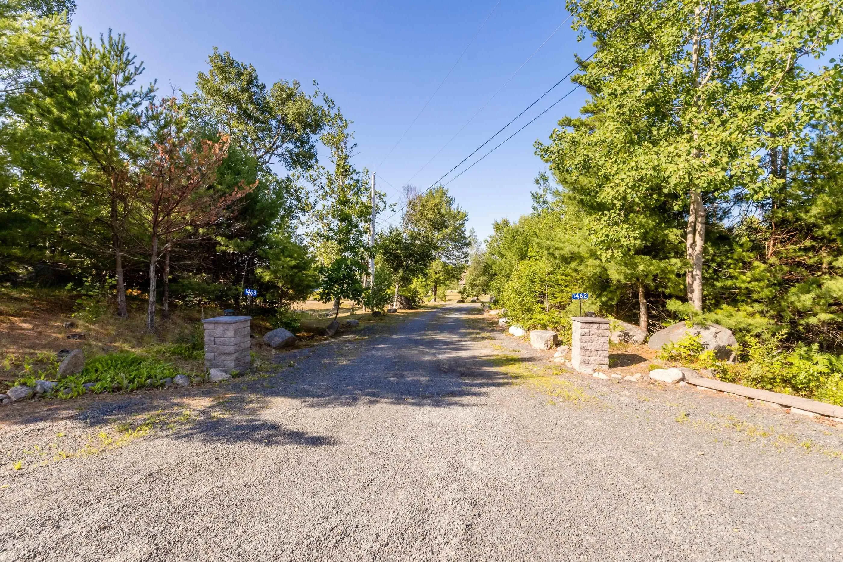 1462 North River Road, Aylesford Lake, NS B0P 1C0, 2 Bedrooms Bedrooms, ,1 BathroomBathrooms,Residential,For Sale,North River,202519309