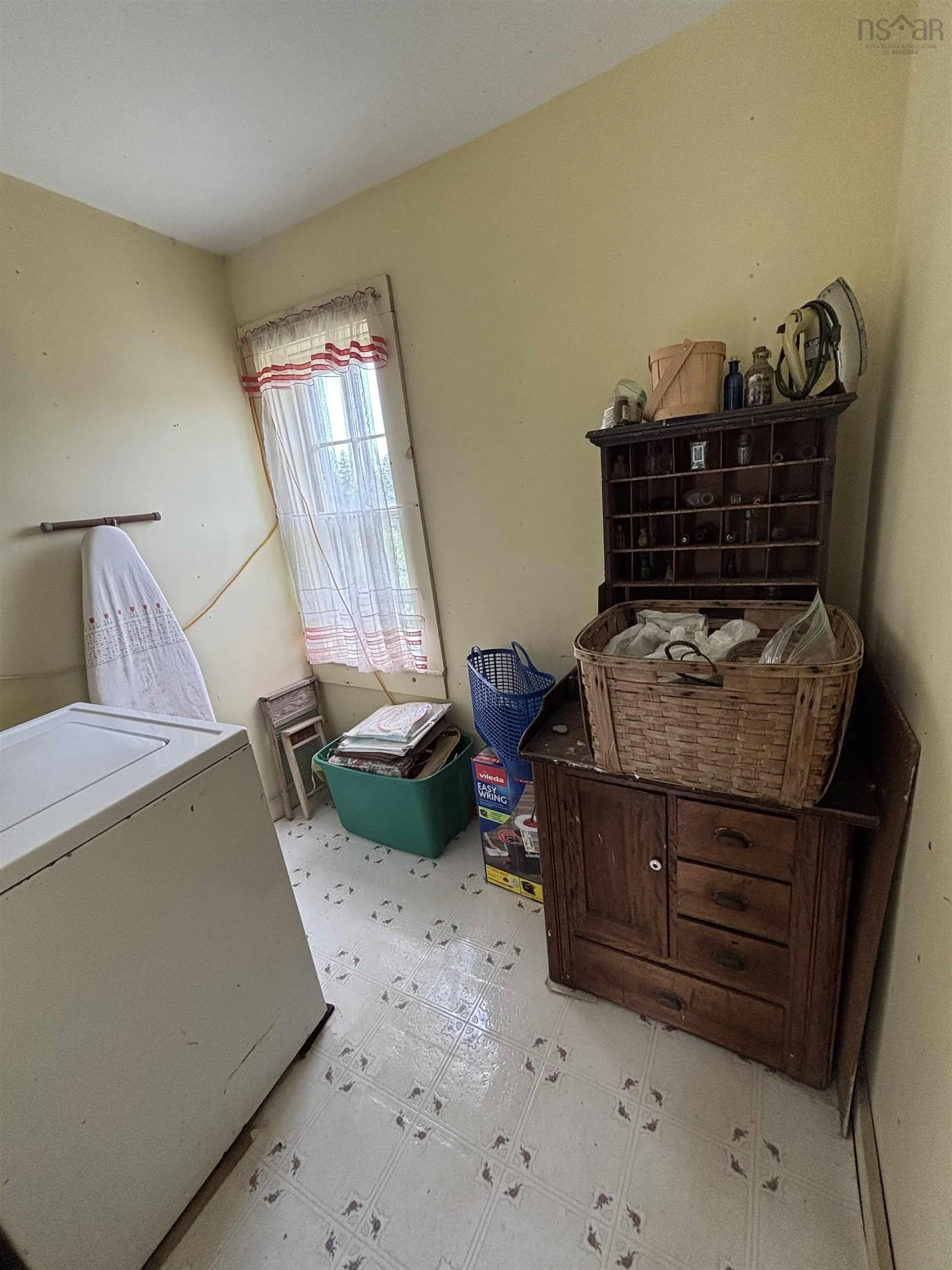 2121 Loch Lomond Road, Loch Lomond, NS B2E 1E3, 4 Bedrooms Bedrooms, ,1 BathroomBathrooms,Residential,For Sale,Loch Lomond,202520592