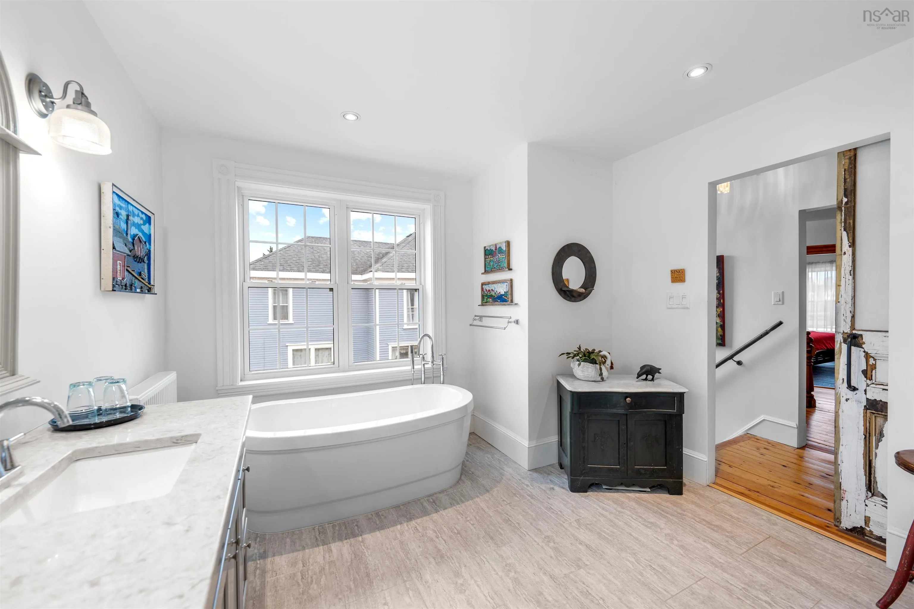 124 Church Street, Amherst Ns B4h 3b8, 3 Bedrooms Bedrooms, ,2 BathroomsBathrooms,Residential,For Sale,Church,202425999