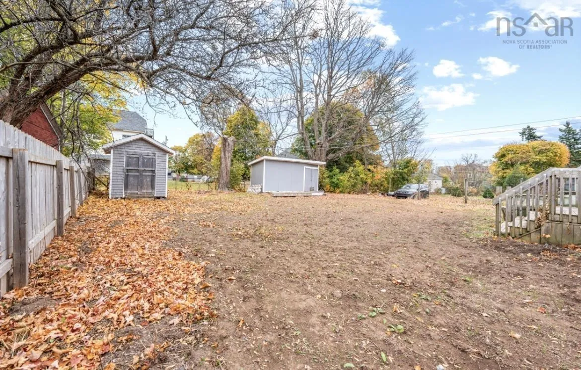 124 Church Street, Amherst Ns B4h 3b8, 3 Bedrooms Bedrooms, ,2 BathroomsBathrooms,Residential,For Sale,Church,202425999