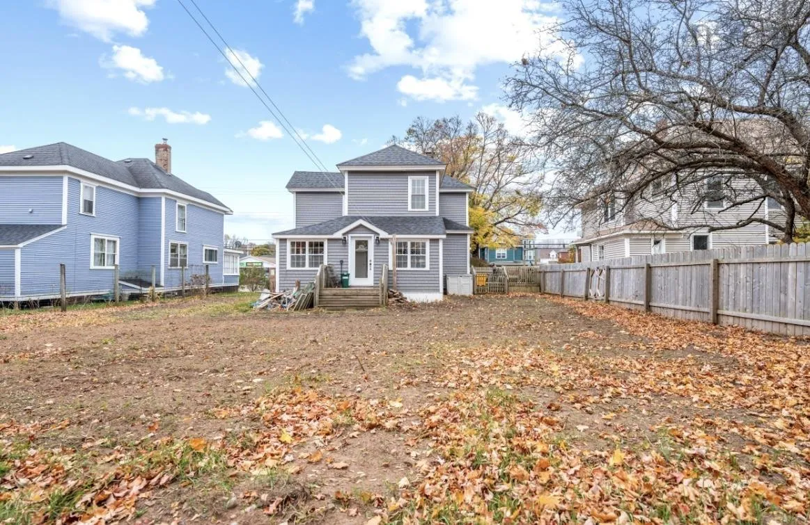 124 Church Street, Amherst Ns B4h 3b8, 3 Bedrooms Bedrooms, ,2 BathroomsBathrooms,Residential,For Sale,Church,202425999