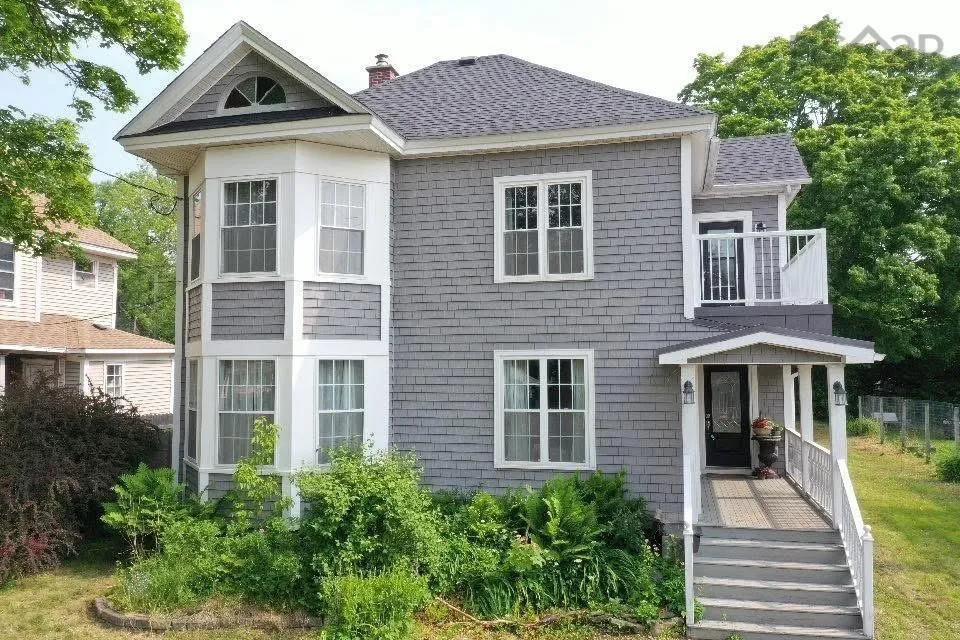 124 Church Street, Amherst Ns B4h 3b8, 3 Bedrooms Bedrooms, ,2 BathroomsBathrooms,Residential,For Sale,Church,202425999