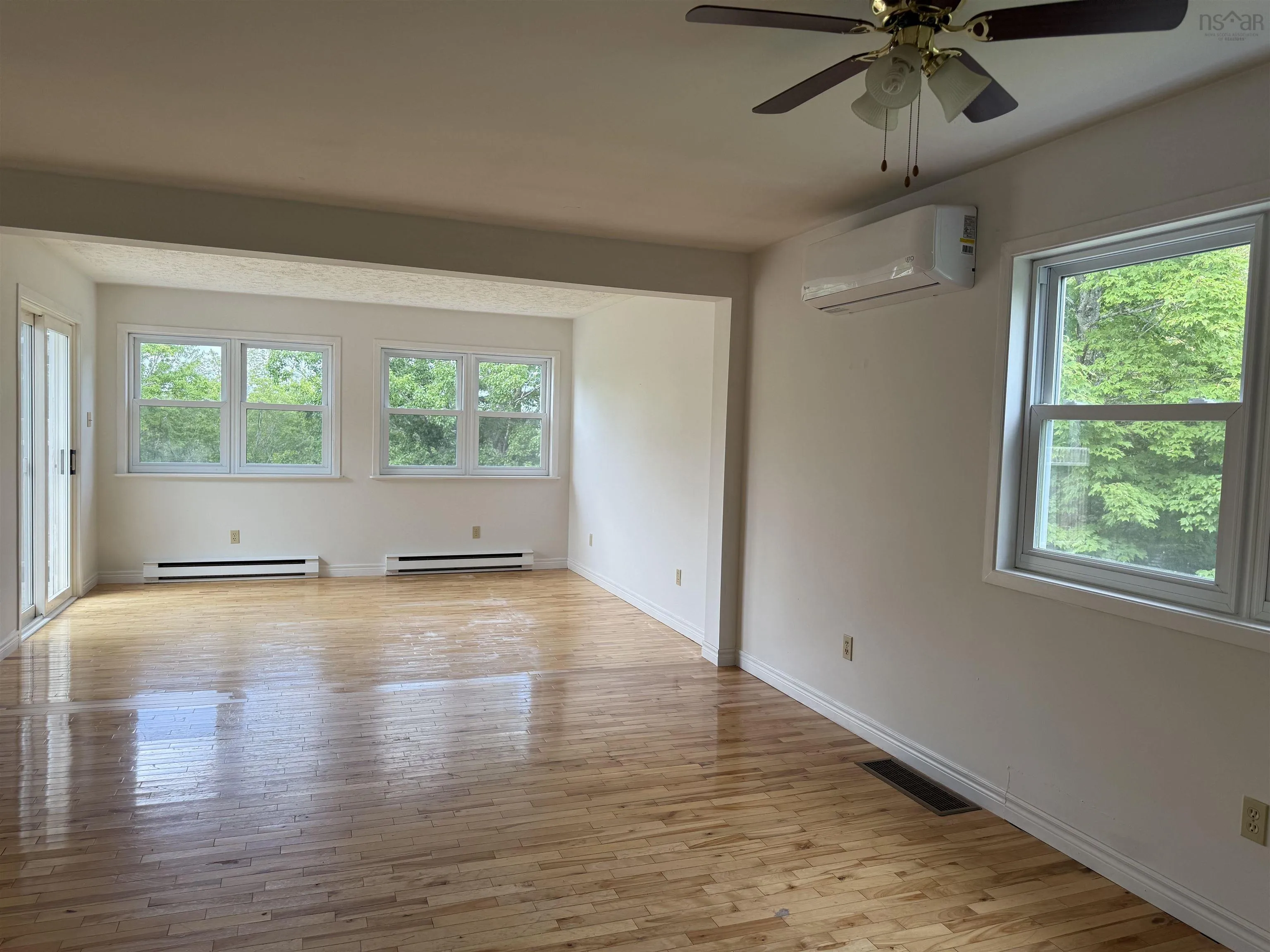 1068 Waddens Court, Westville, NS B0K 2A0, 2 Bedrooms Bedrooms, ,3 BathroomsBathrooms,Residential,For Sale,Waddens,202519710