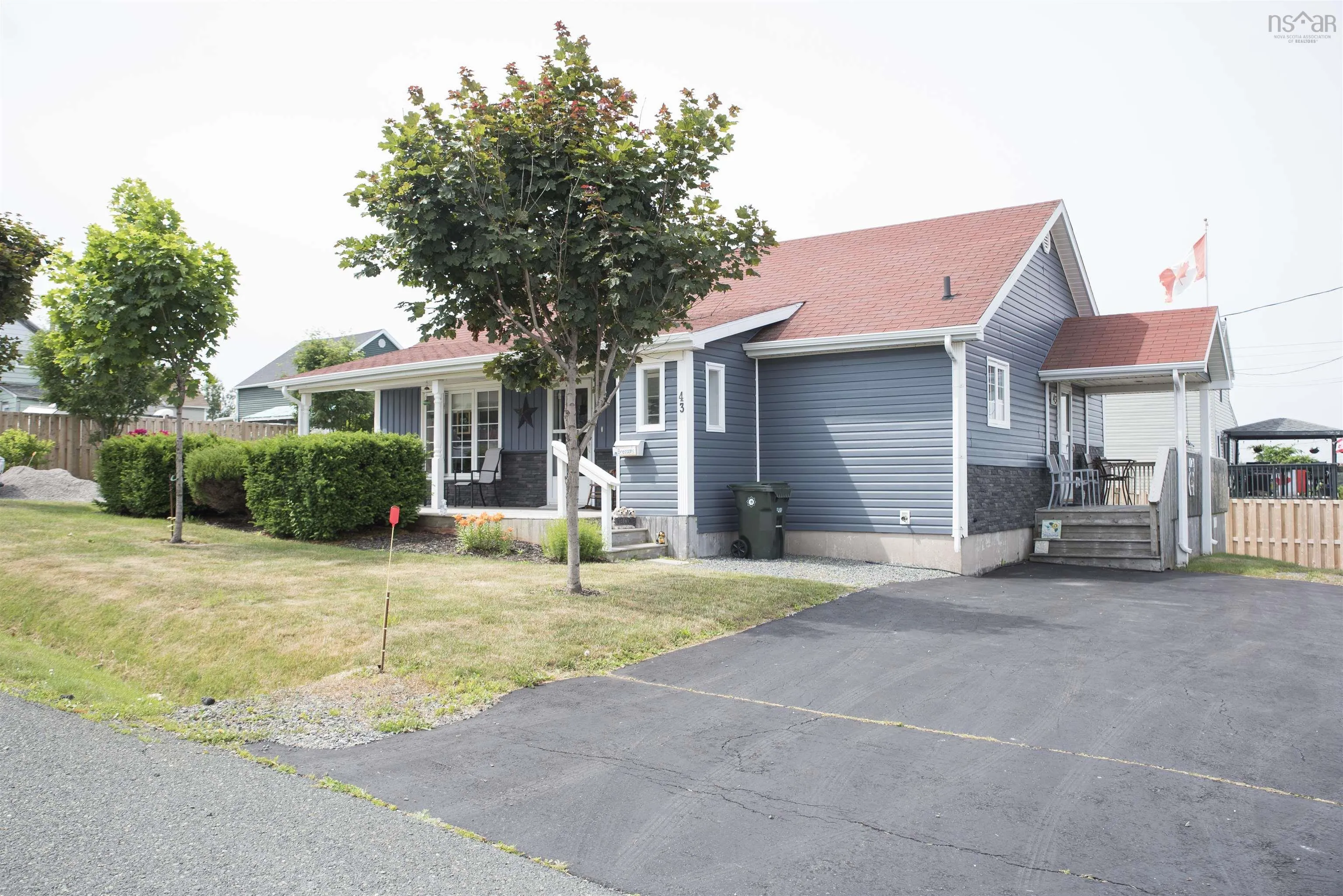 43 Lingan Street Street, Dominion, NS B1G 1K9, 2 Bedrooms Bedrooms, ,2 BathroomsBathrooms,Residential,For Sale,Lingan Street,202517615