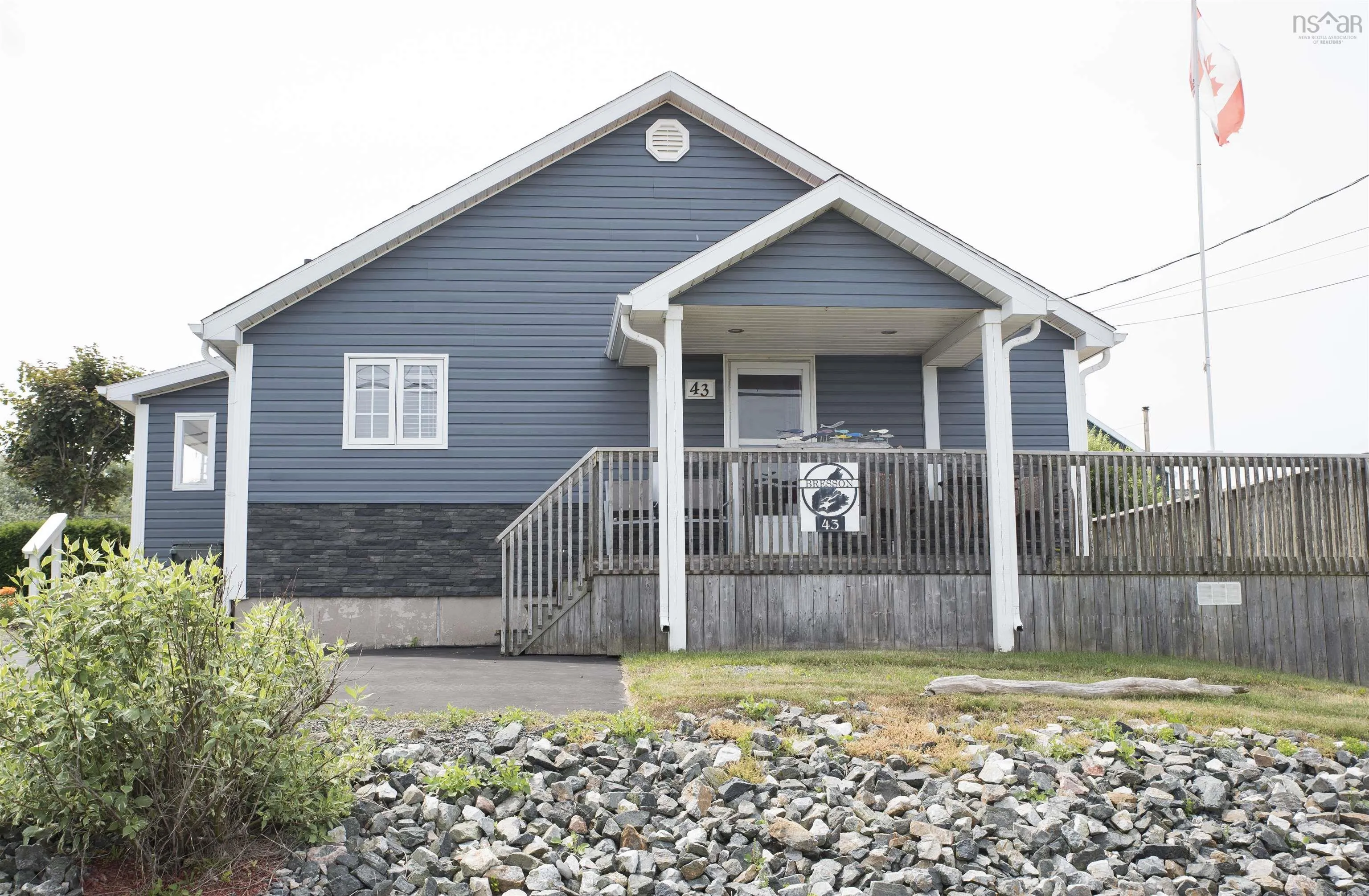 43 Lingan Street Street, Dominion, NS B1G 1K9, 2 Bedrooms Bedrooms, ,2 BathroomsBathrooms,Residential,For Sale,Lingan Street,202517615